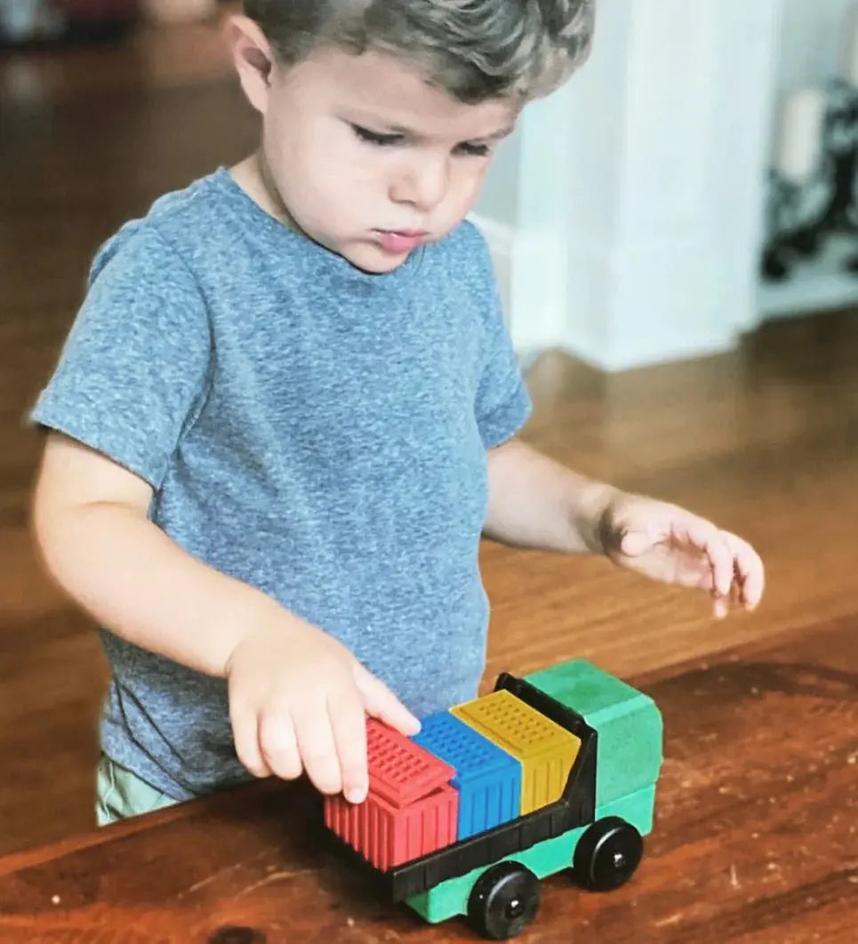 Luke's Toy Factory Cargo Truck – 9-Piece Puzzle by Luke's Toy Factory – product image 3
