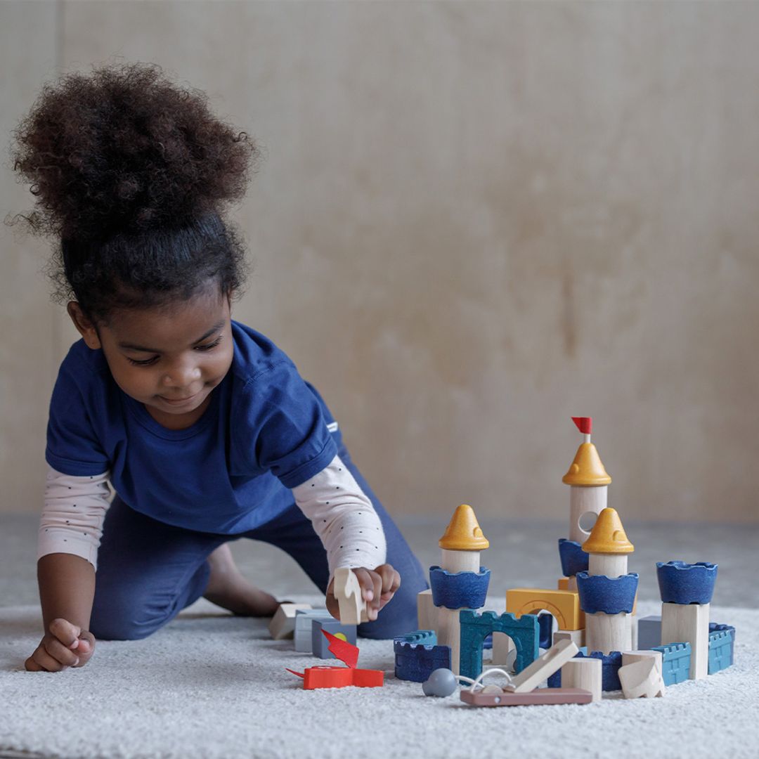 PlanToys Wooden Castle Blocks – Orchard, 47 Pieces
