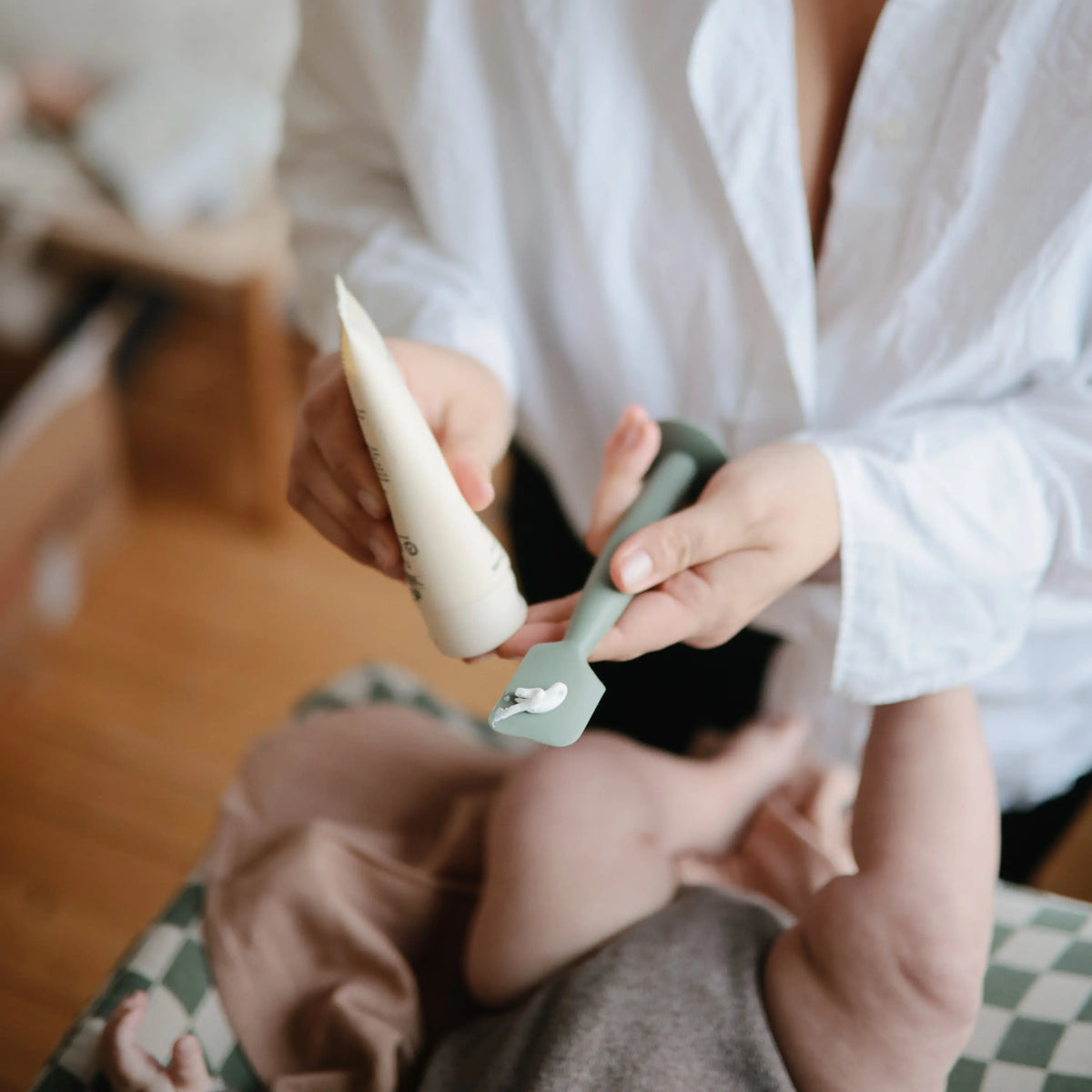 Diaper Cream Applicator | Diaper Cream Applicator | The Baby Penguin