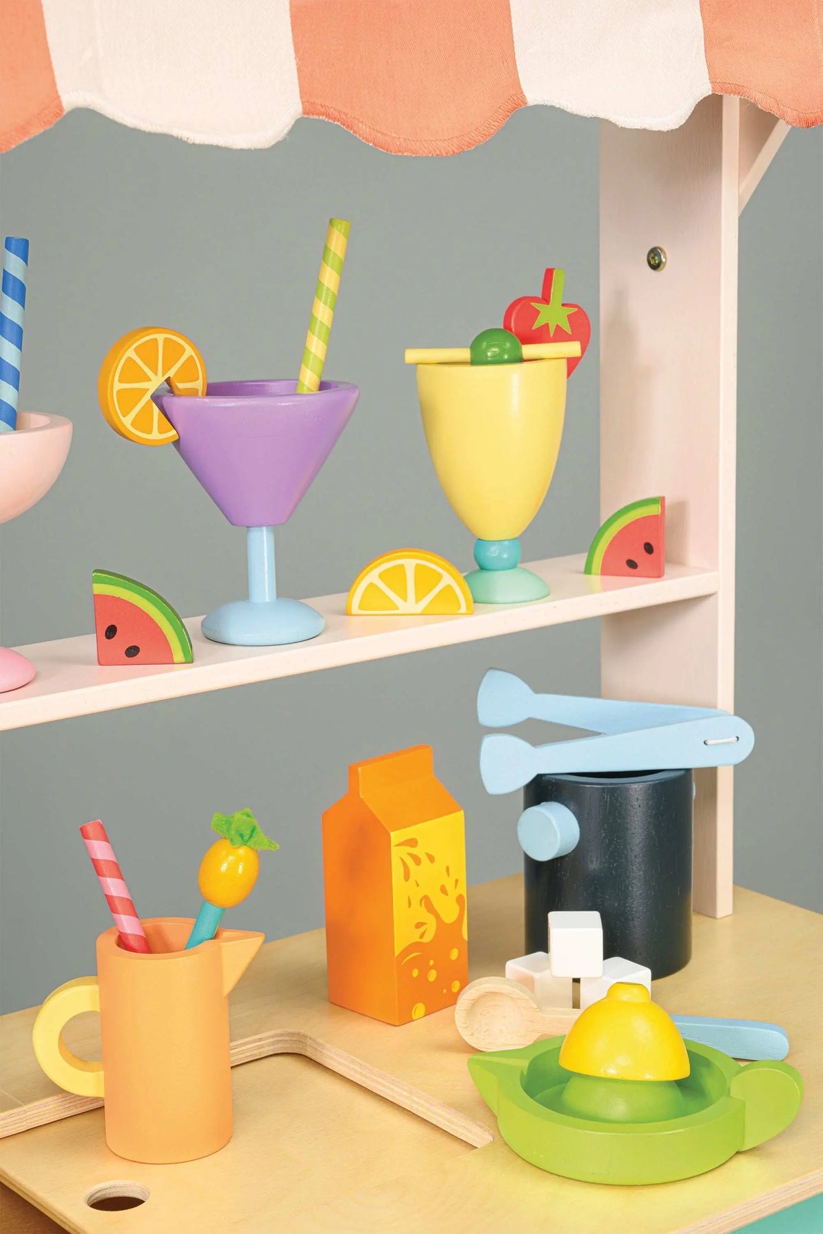 Tender Leaf Wooden Drinks Trolley Play Stand