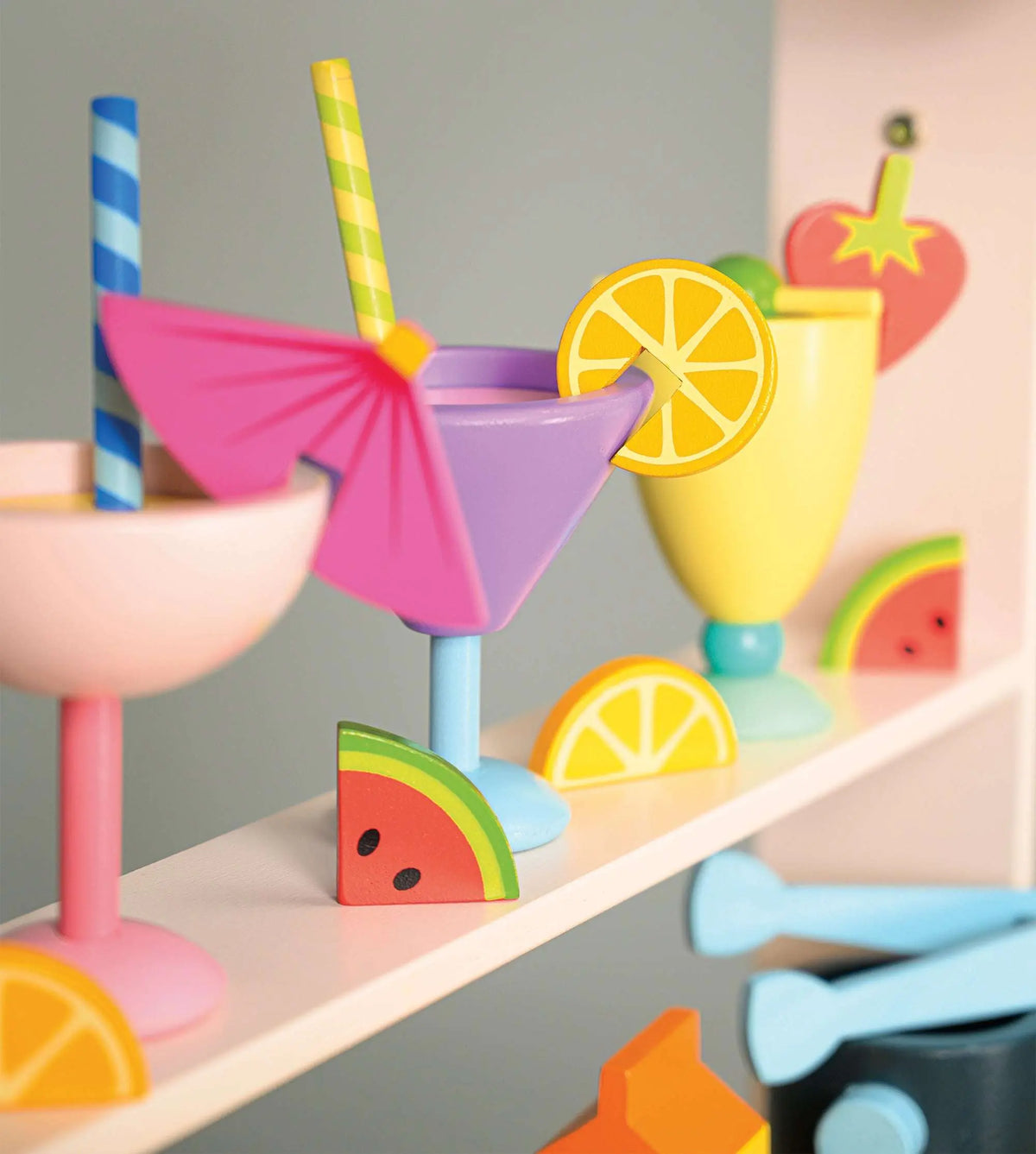 Tender Leaf Wooden Drinks Trolley Play Stand