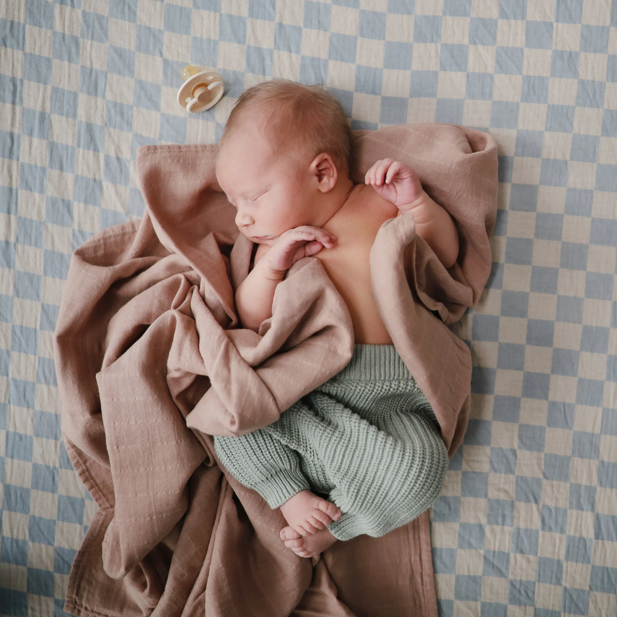 Extra Soft Muslin Crib Sheet | crib sheets | The Baby Penguin