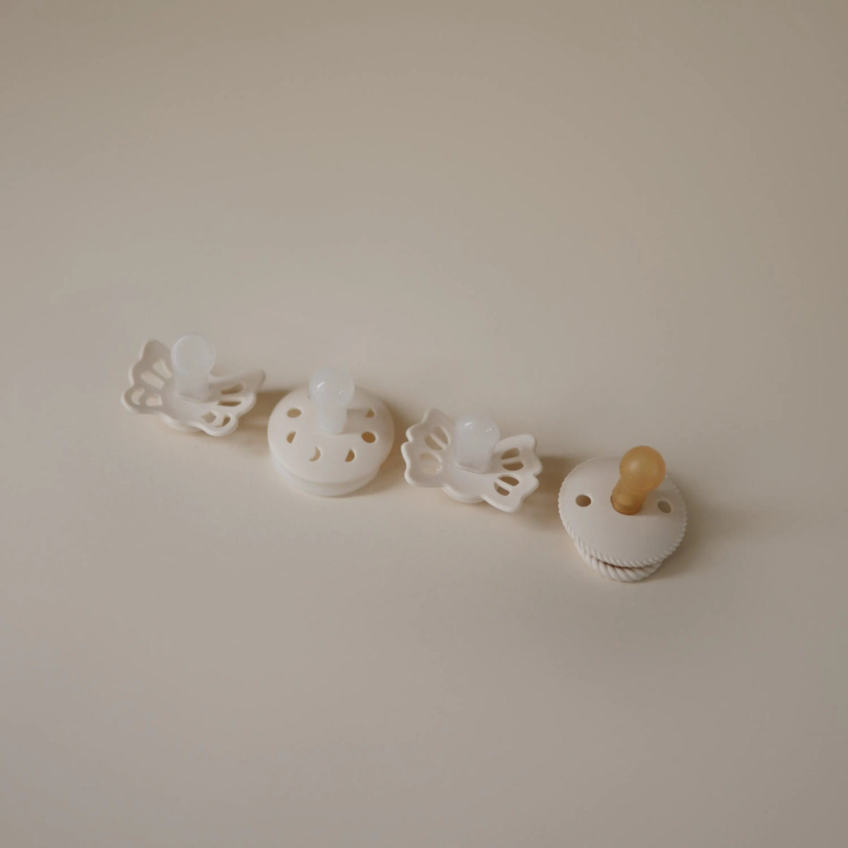 FRIGG Baby's First Pacifier Moonlight Sailing (Cream) 4-Pack | FRIGG PACIFIERS | The Baby Penguin
