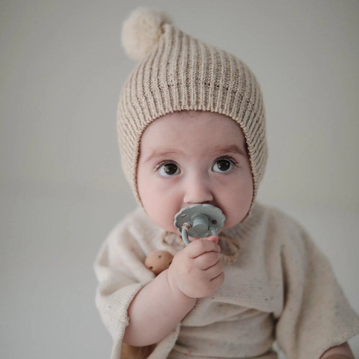 FRIGG Daisy Silicone Pacifier 2-Pack | SILICONE FRIGG PACIFIERS | The Baby Penguin