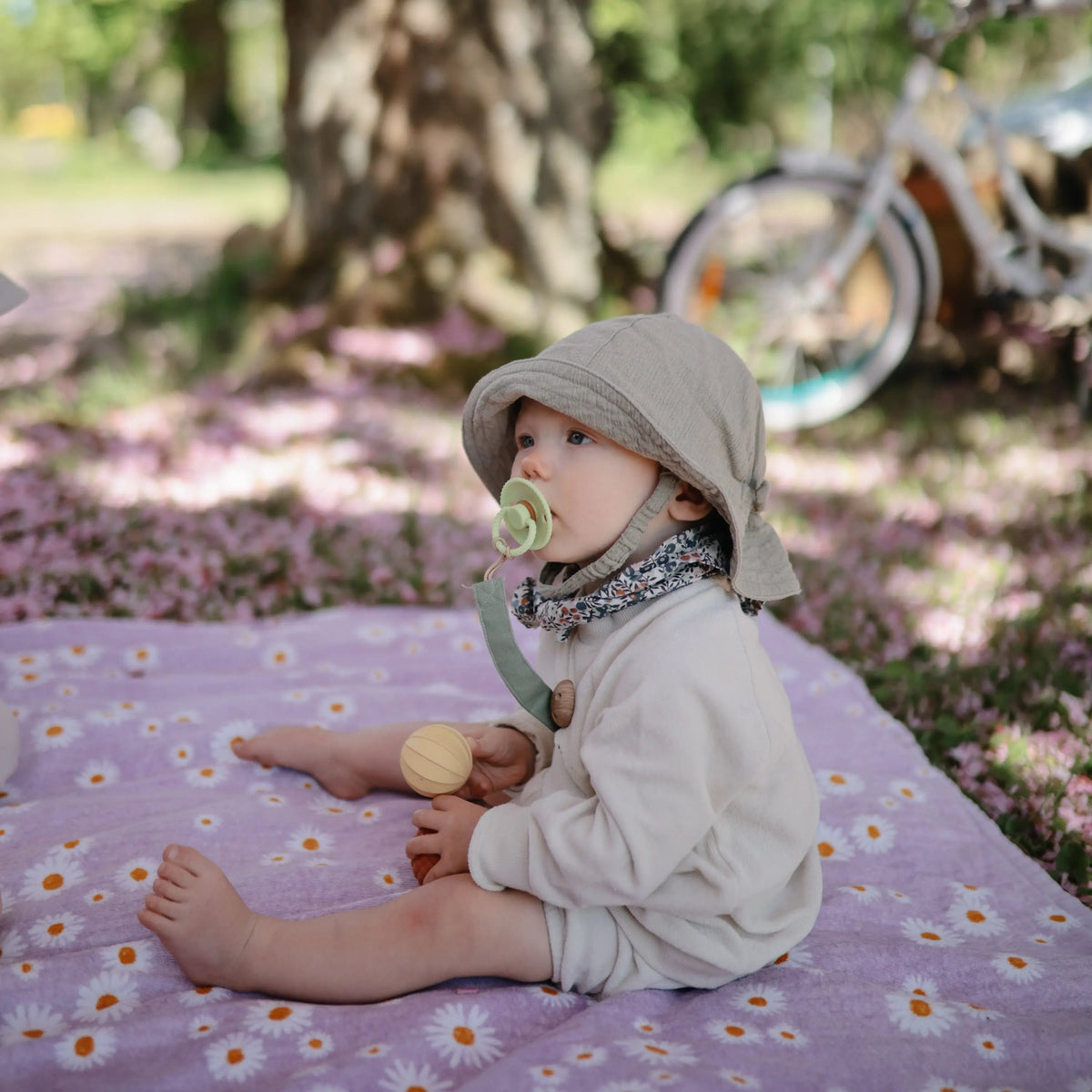 FRIGG Rope Natural Rubber Pacifier 2-Pack | RUBBER FRIGG PACIFIERS | The Baby Penguin