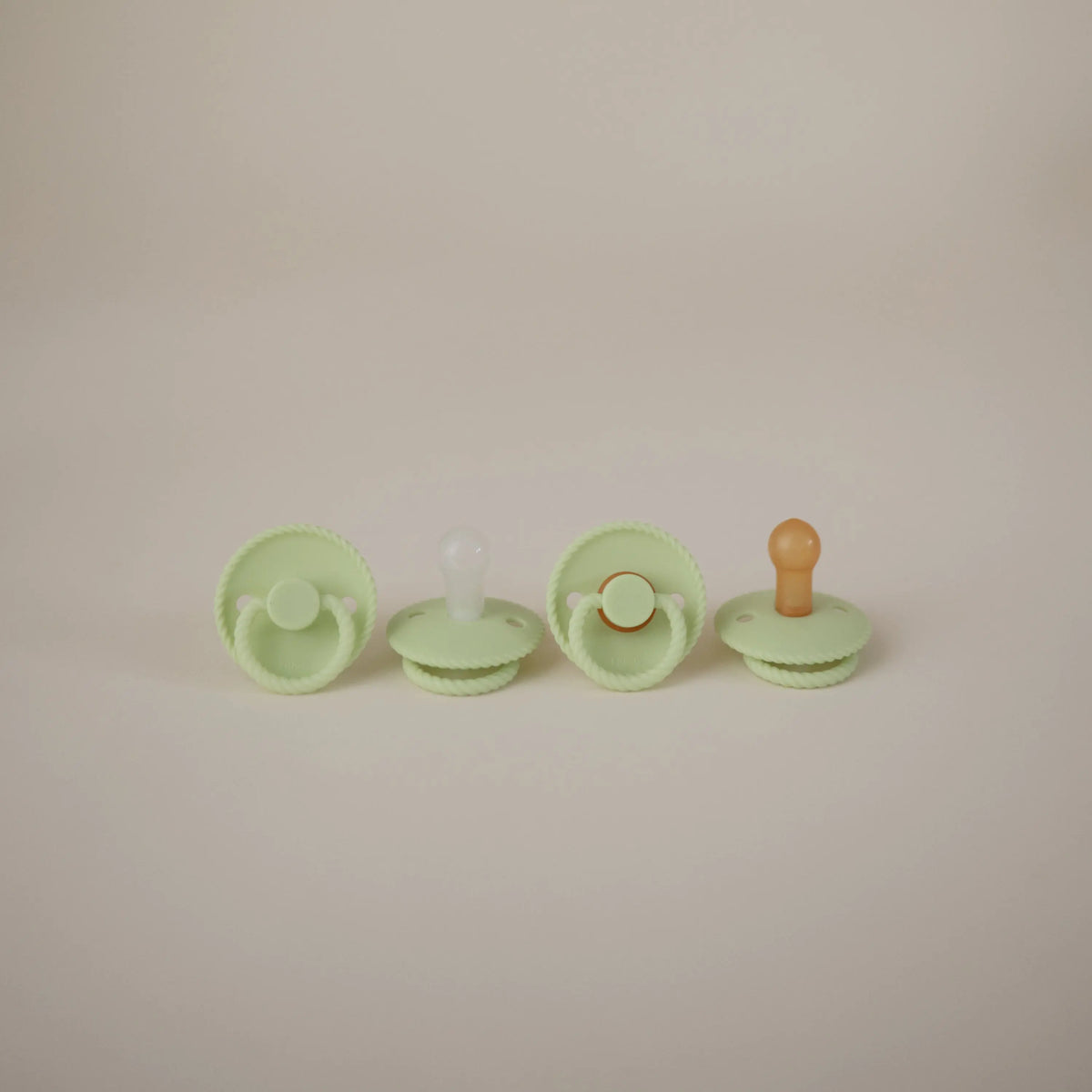 FRIGG Rope Natural Rubber Pacifier 2-Pack | RUBBER FRIGG PACIFIERS | The Baby Penguin