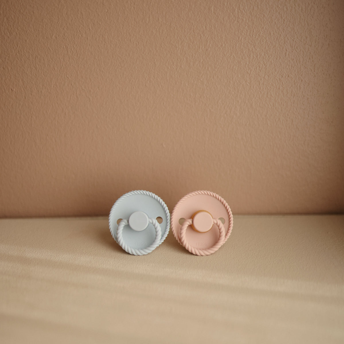 FRIGG Rope Silicone Pacifier 2-Pack - The Baby Penguin