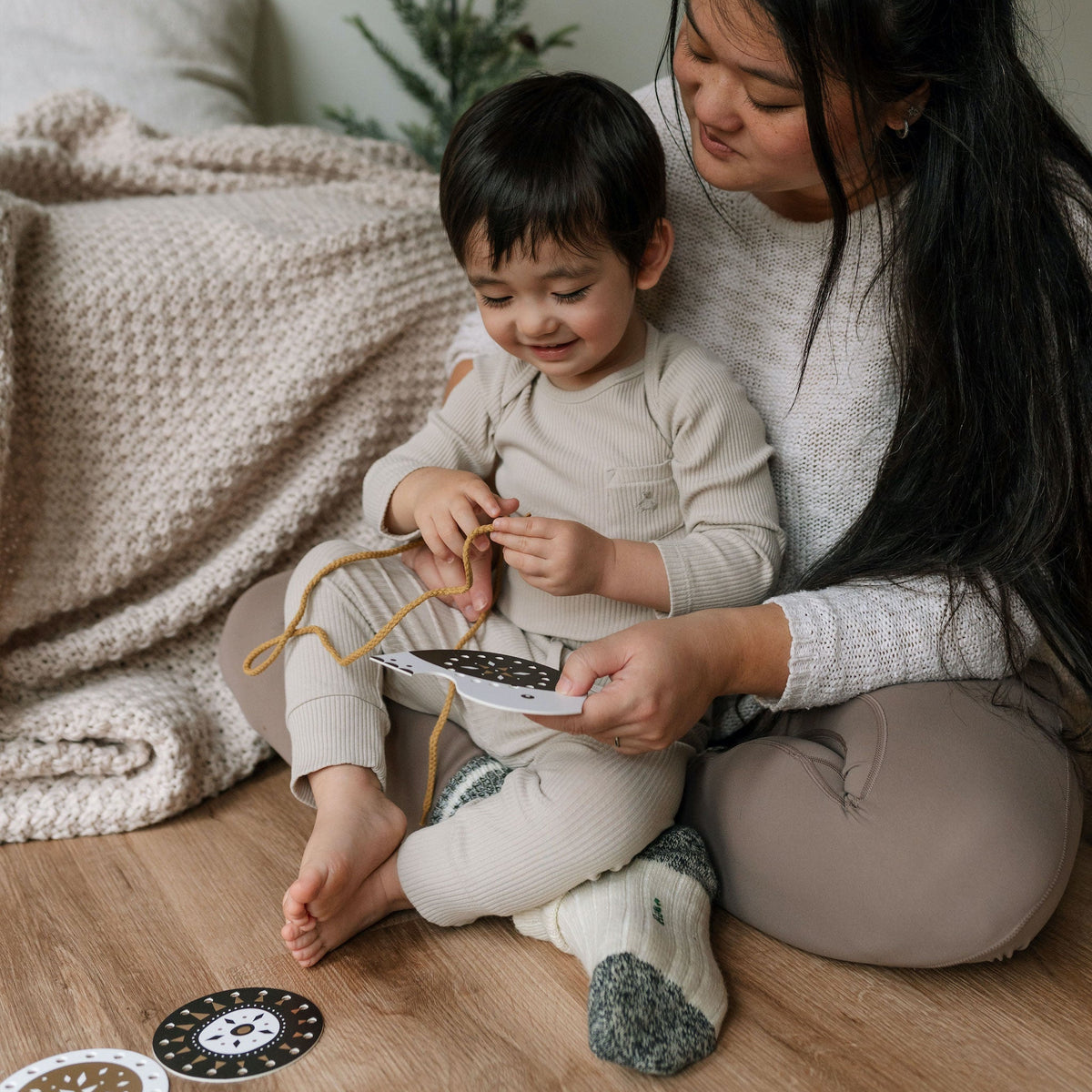 Festive Fun Lacing Ornaments - The Baby Penguin