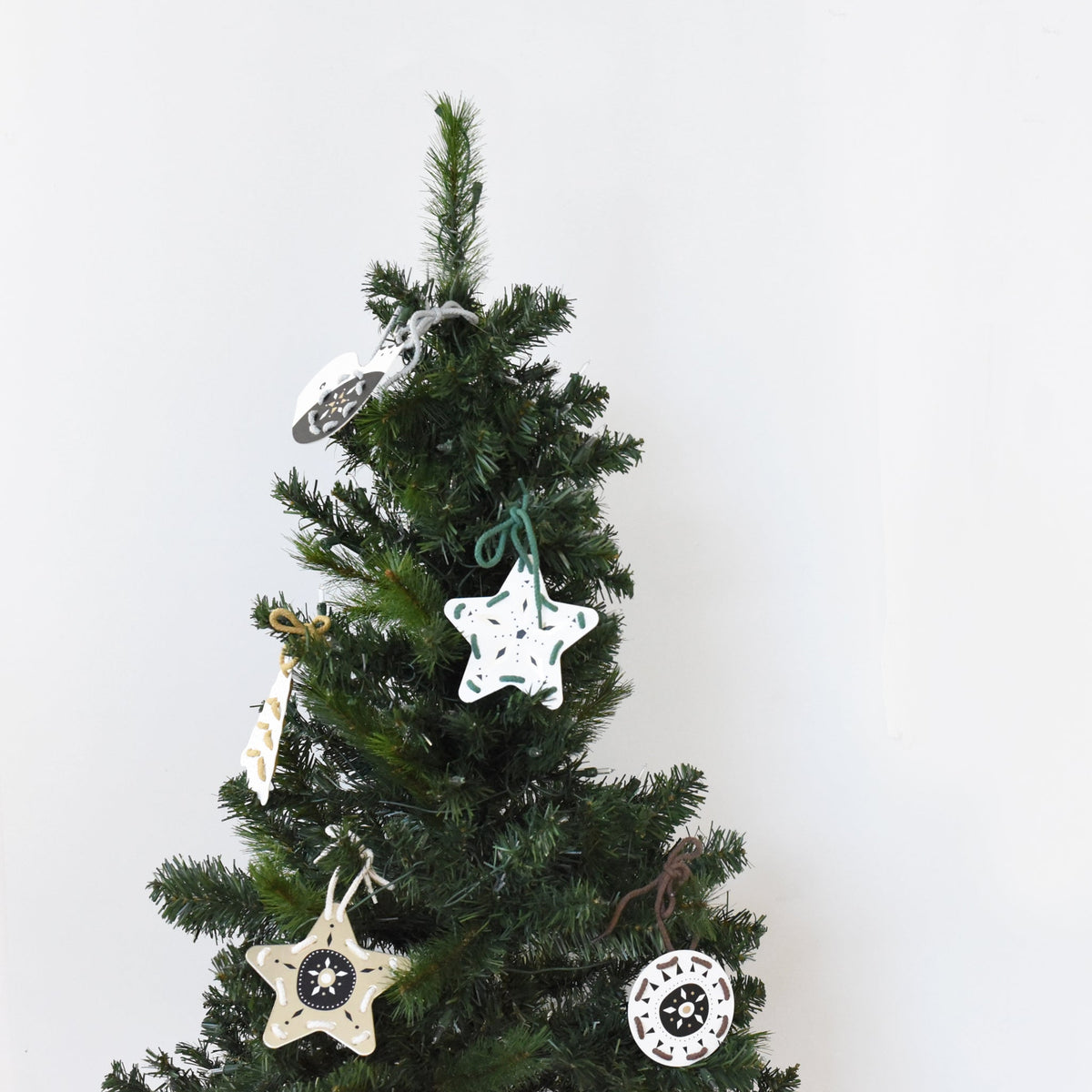 Festive Fun Lacing Ornaments - The Baby Penguin