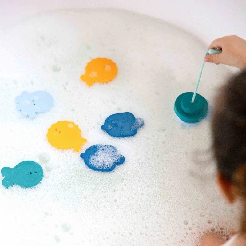 Fishing Deepsea – Floating Bath Fishing Game for Toddlers - The Baby Penguin