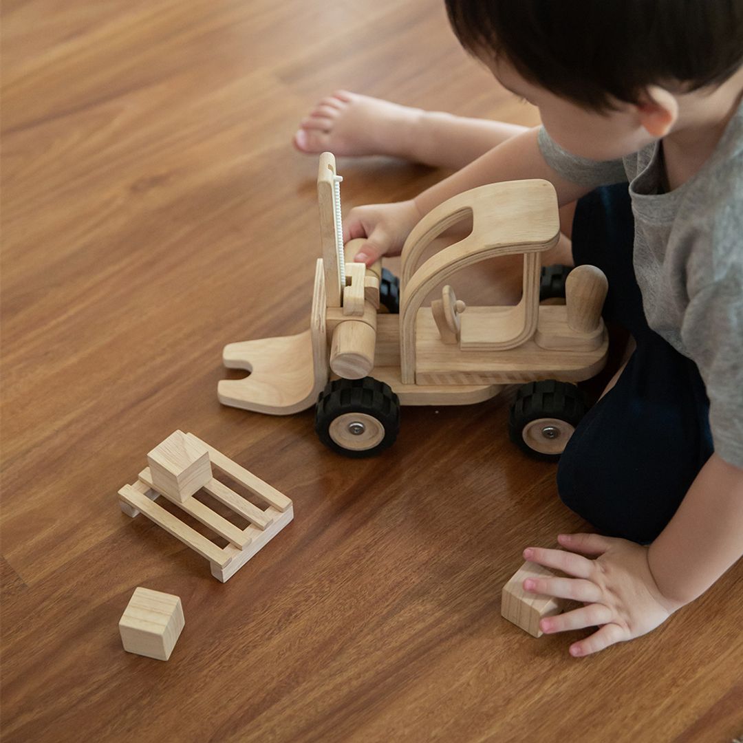 PlanToys Wooden Forklift with Pallet and Blocks