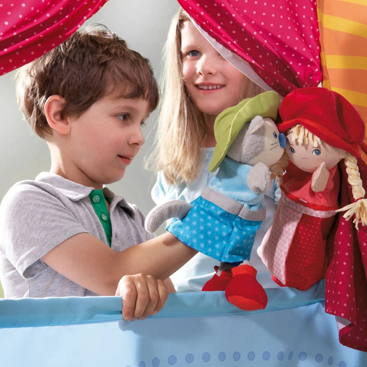  Hanging Doorway Puppet Theater HABA USA Puppets & Theater
