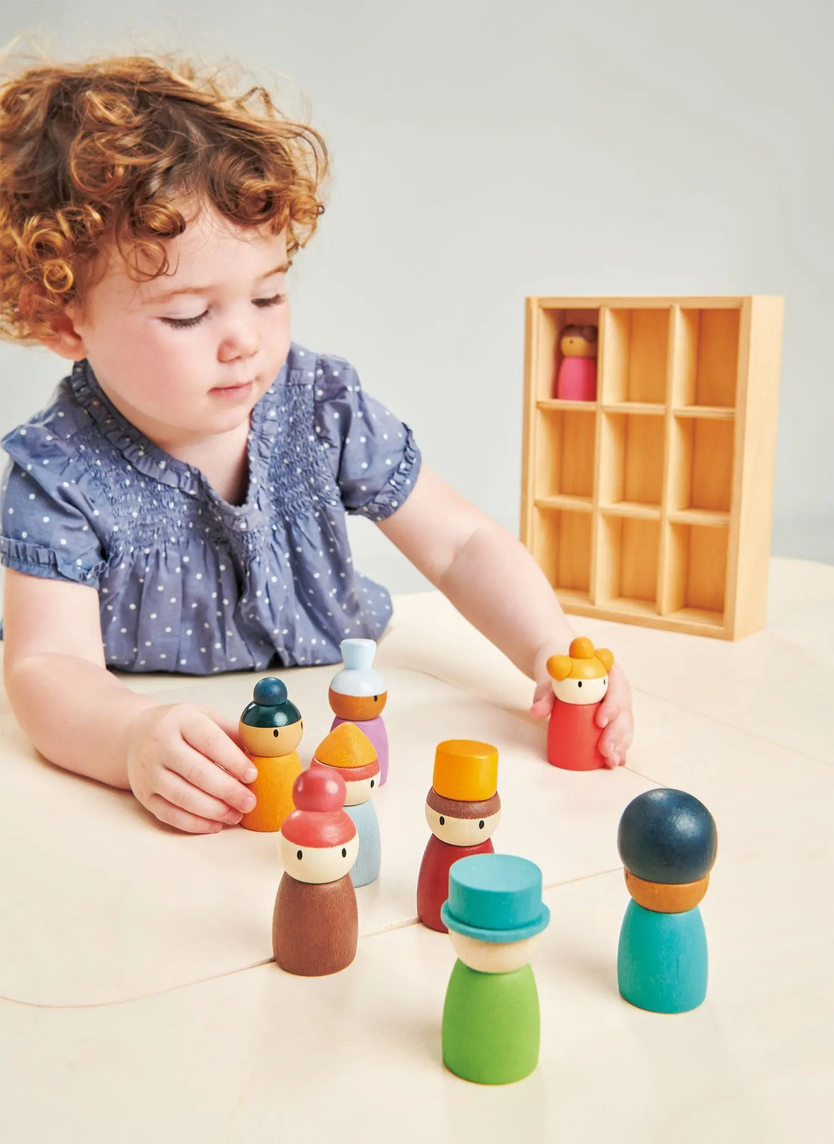 Tender Leaf Happy Folk Hotel Wooden People Set