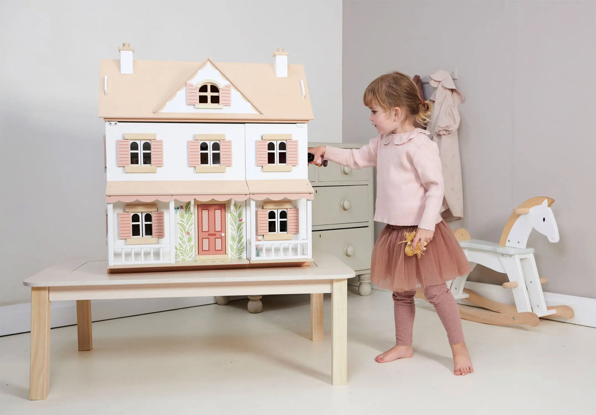 Tender Leaf Humming Bird Wooden Dollhouse