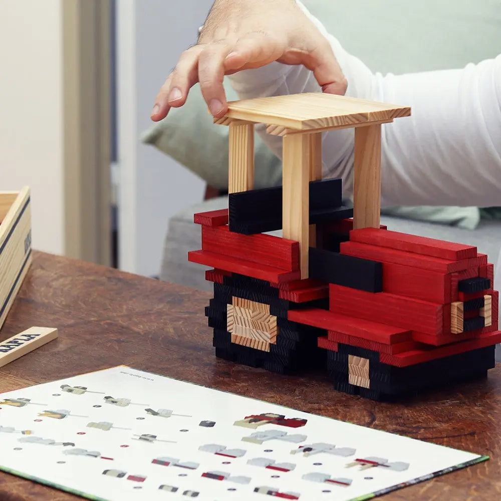 KAPLA Tractor 155-Piece Wooden Building Planks Case