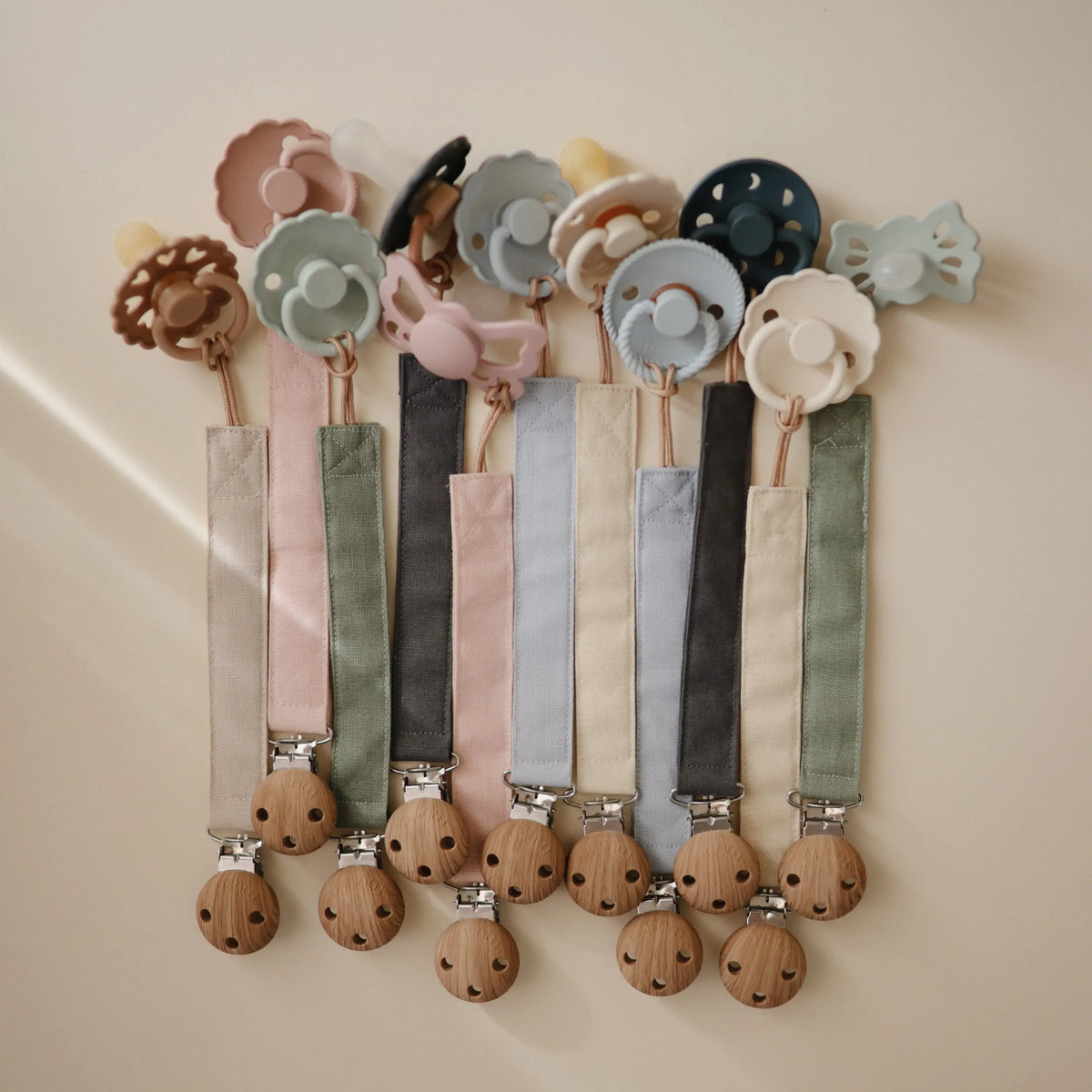 Linen Pacifier Clip 2-Pack | Pacifier Clip | The Baby Penguin