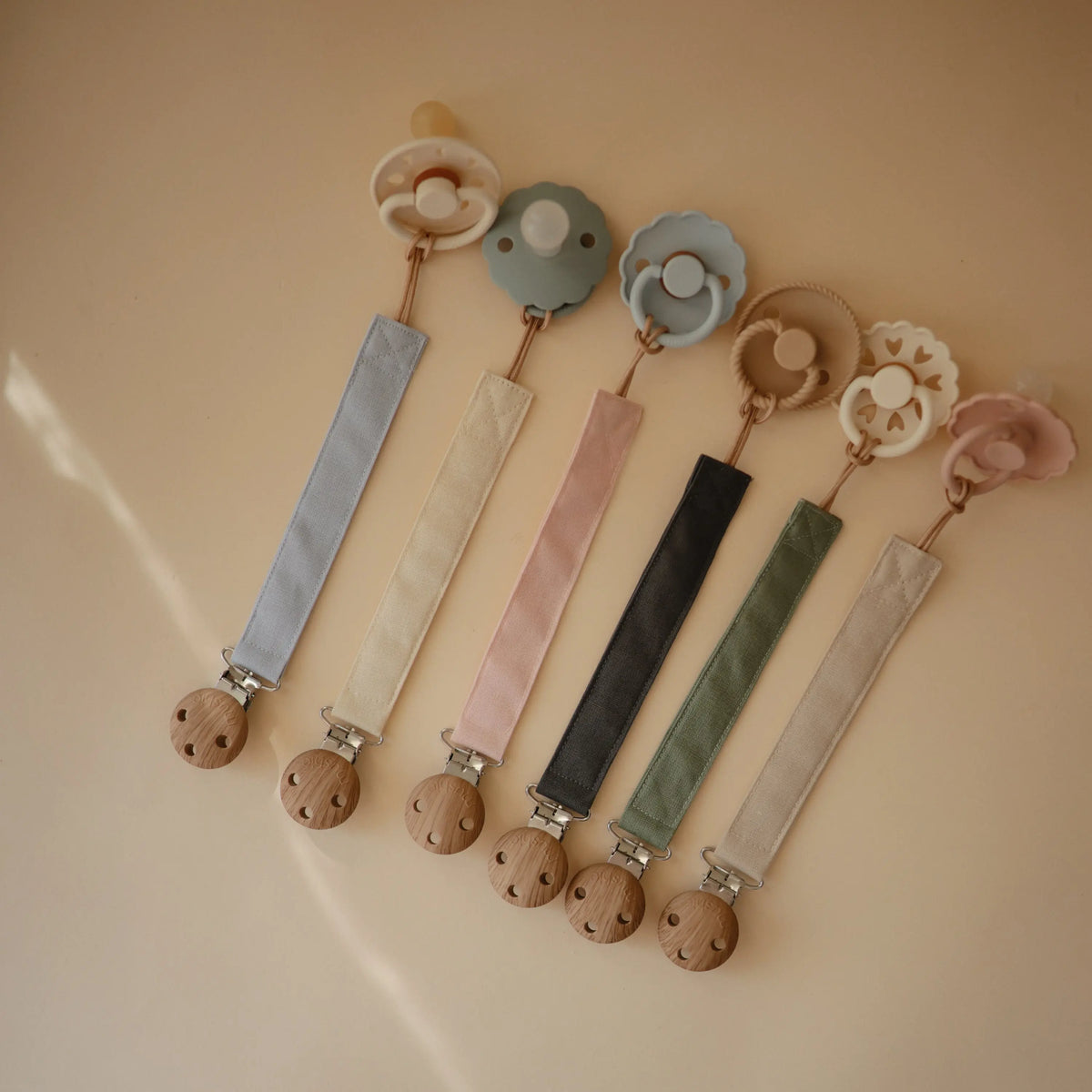 Linen Pacifier Clip 2-Pack | Pacifier Clip | The Baby Penguin
