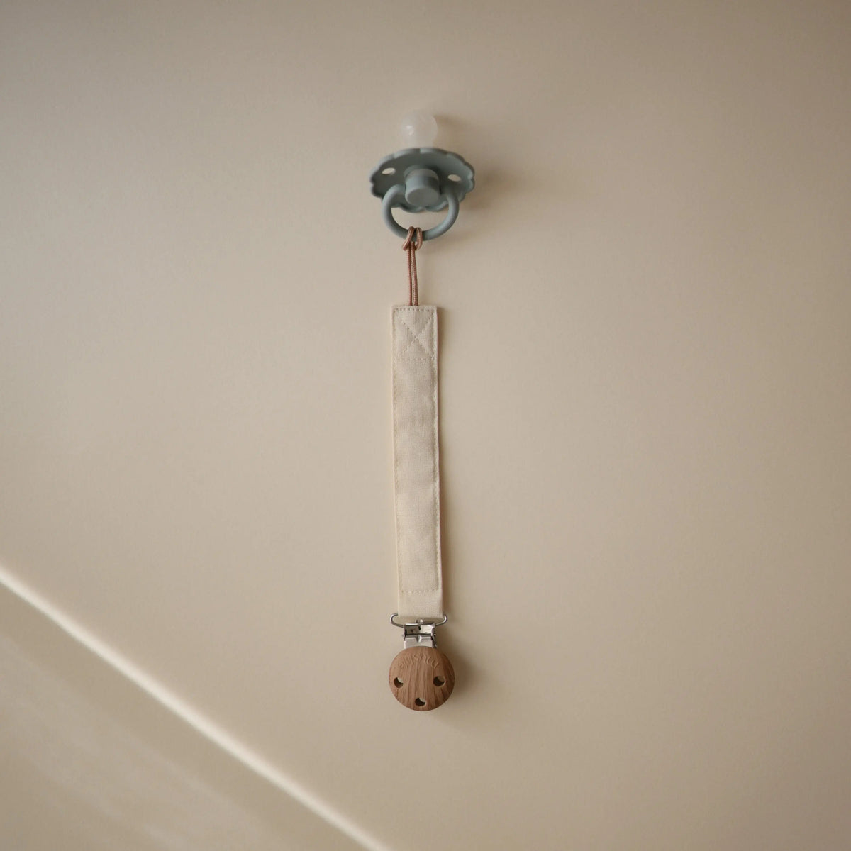 Linen Pacifier Clip 2-Pack | Pacifier Clip | The Baby Penguin