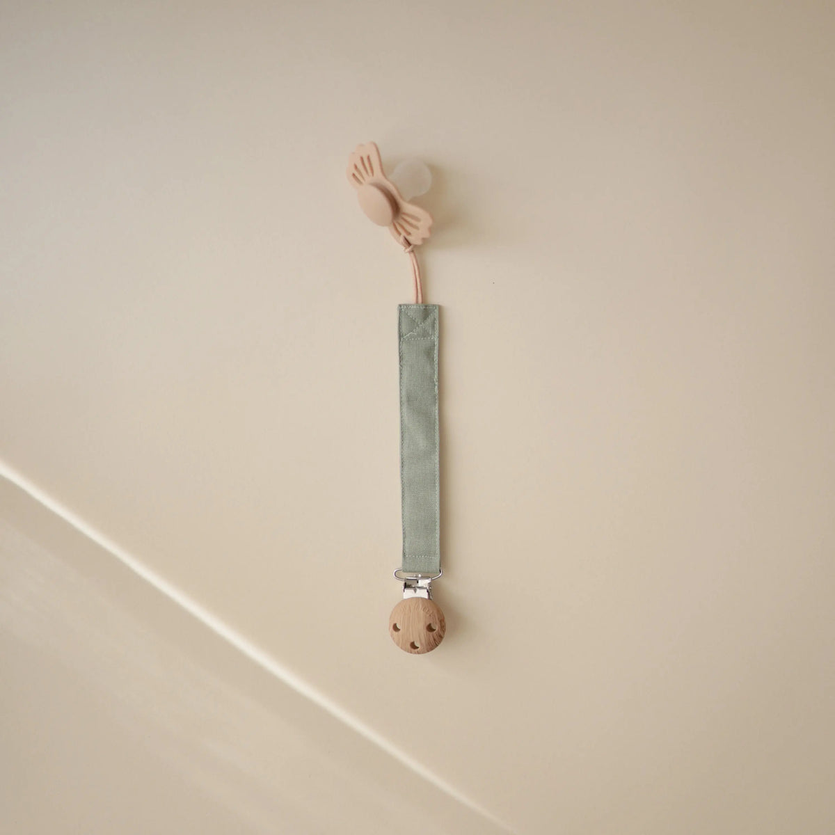 Linen Pacifier Clip 2-Pack | Pacifier Clip | The Baby Penguin