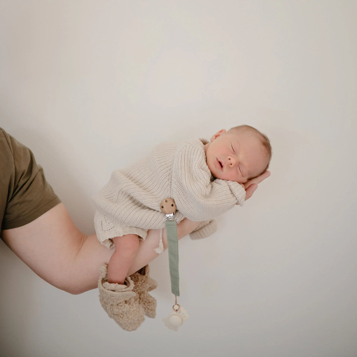 Linen Pacifier Clip 2-Pack | Pacifier Clip | The Baby Penguin