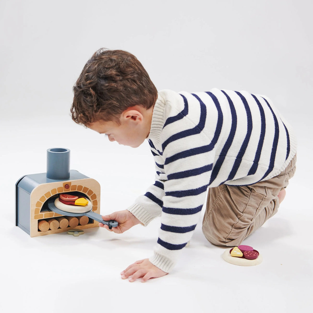 Tender Leaf Make Me a Pizza Wooden Play Oven Set