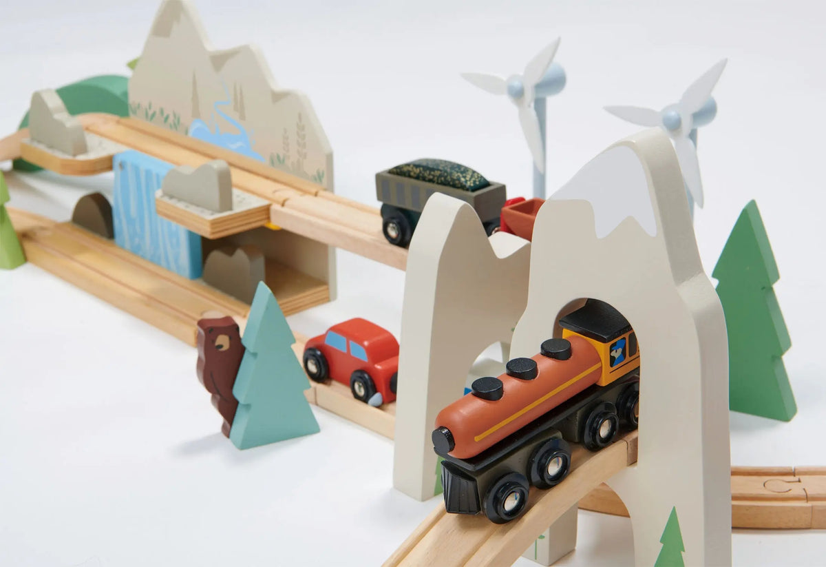 Tender Leaf Mountain View Wooden Train Set