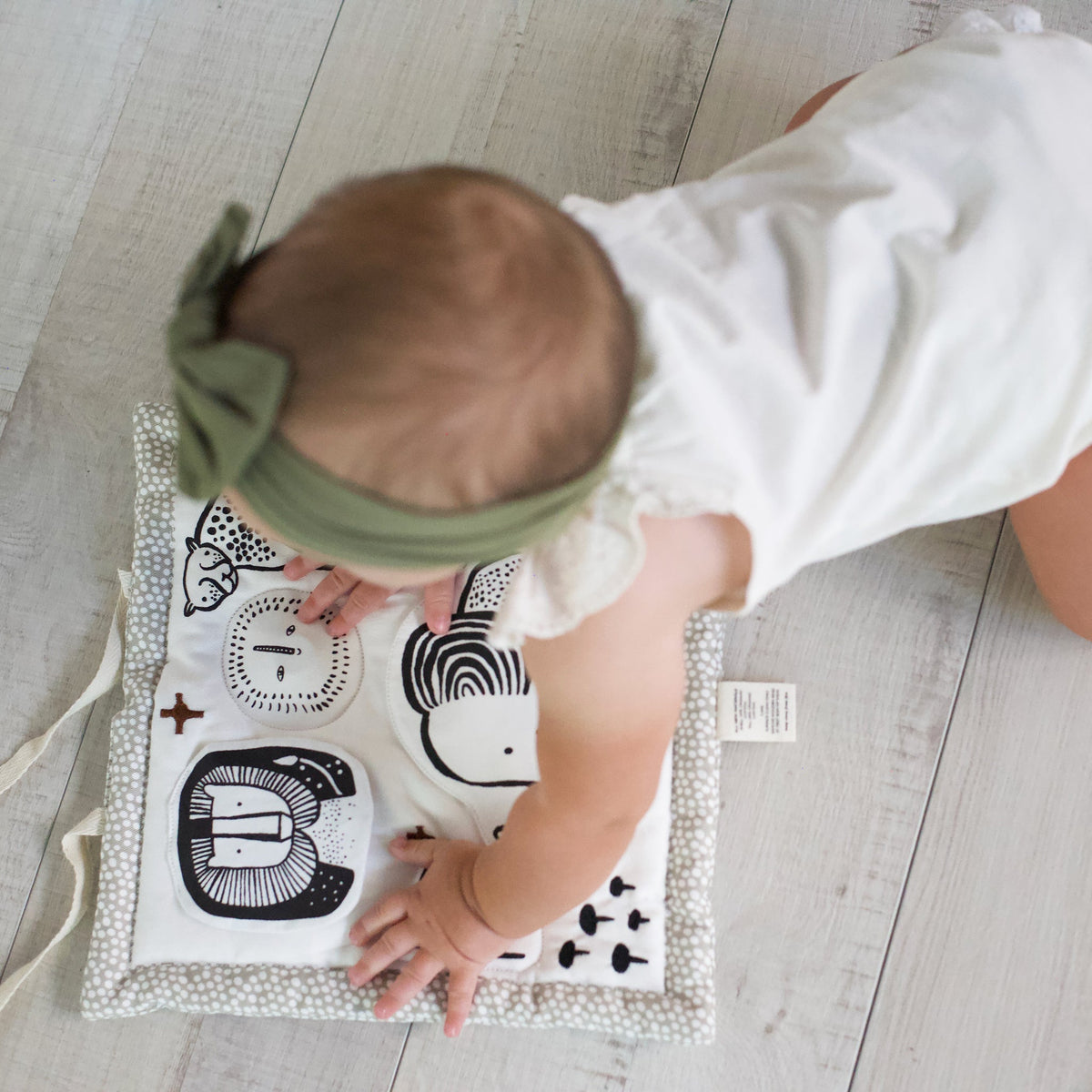 Organic Activity Pad - Safari - The Baby Penguin