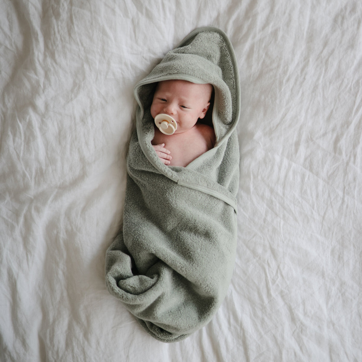 Organic Cotton Baby Hooded Towel - The Baby Penguin