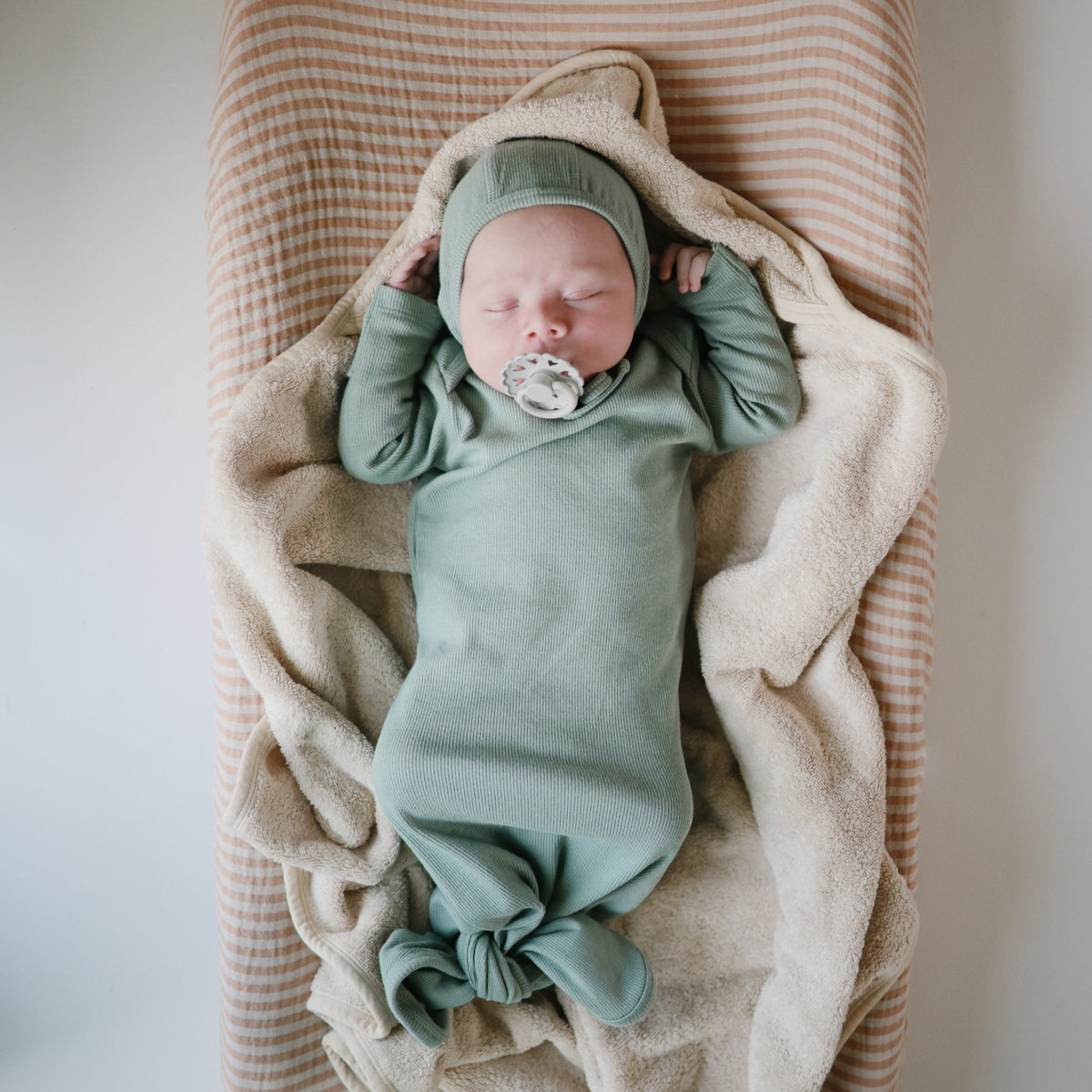 Organic Cotton Baby Hooded Towel - The Baby Penguin