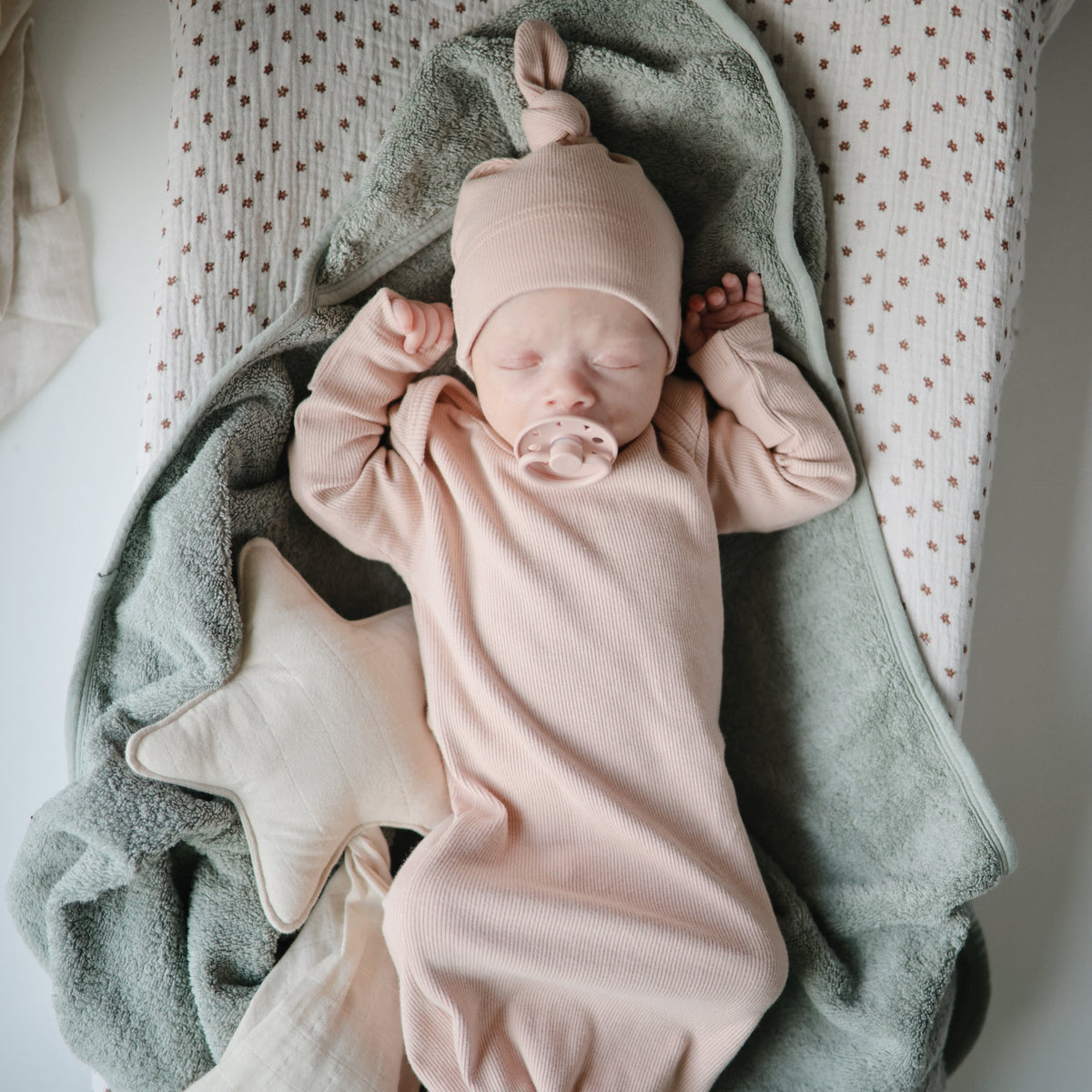 Organic Cotton Baby Hooded Towel - The Baby Penguin