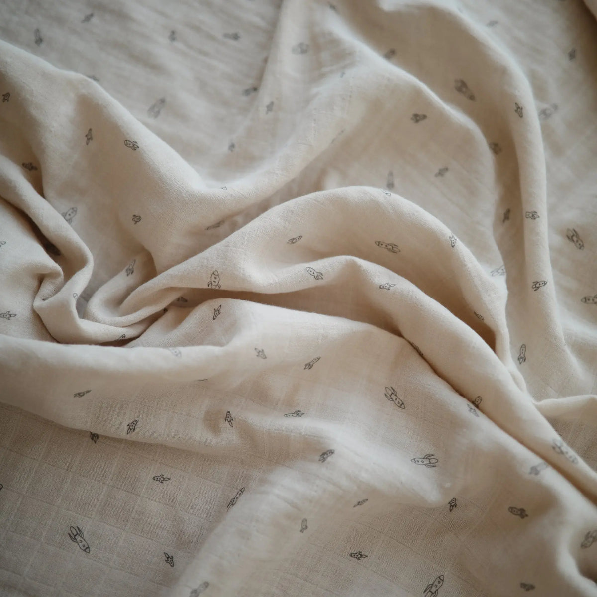 Organic Cotton Muslin Swaddle Blanket | Swaddle | The Baby Penguin