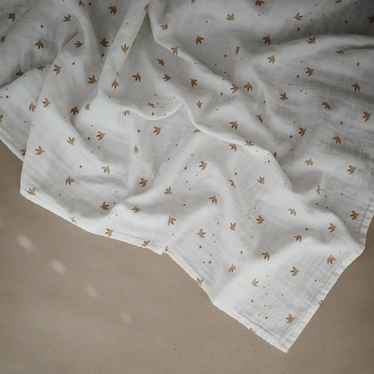 Organic Cotton Muslin Swaddle Blanket | Swaddle | The Baby Penguin