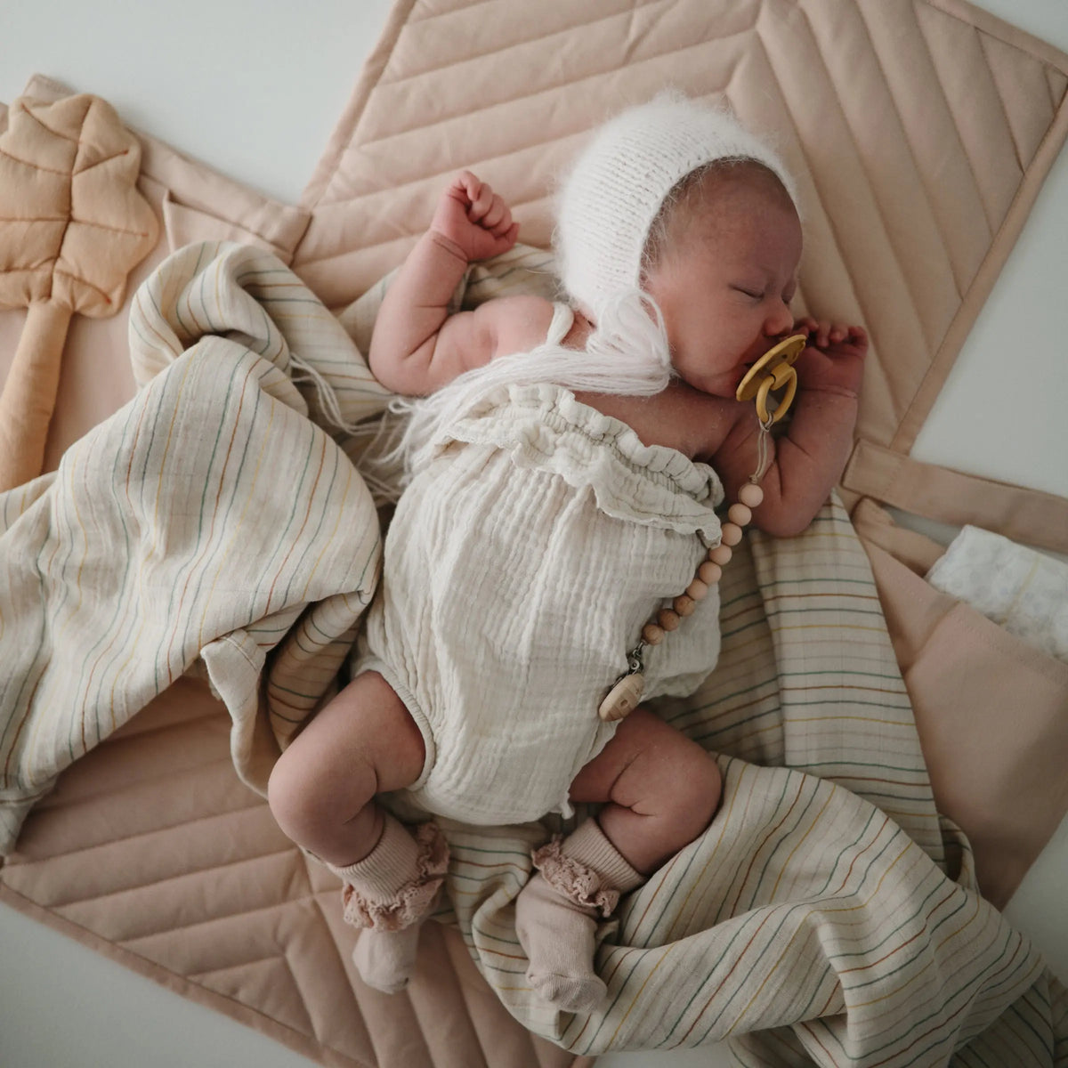 Organic Cotton Muslin Swaddle Blanket | Swaddle | The Baby Penguin