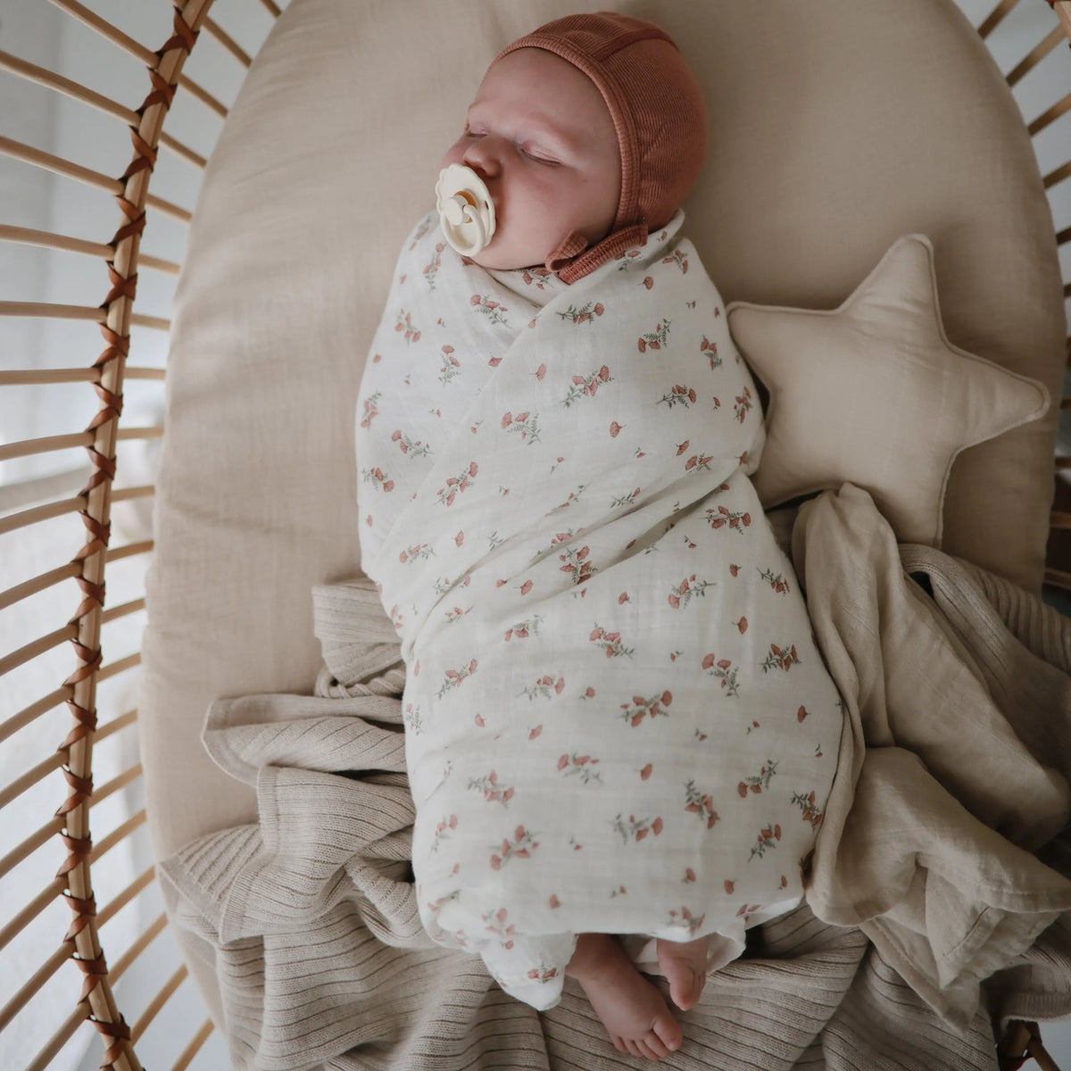 Organic Cotton Muslin Swaddle Blanket | Swaddle | The Baby Penguin