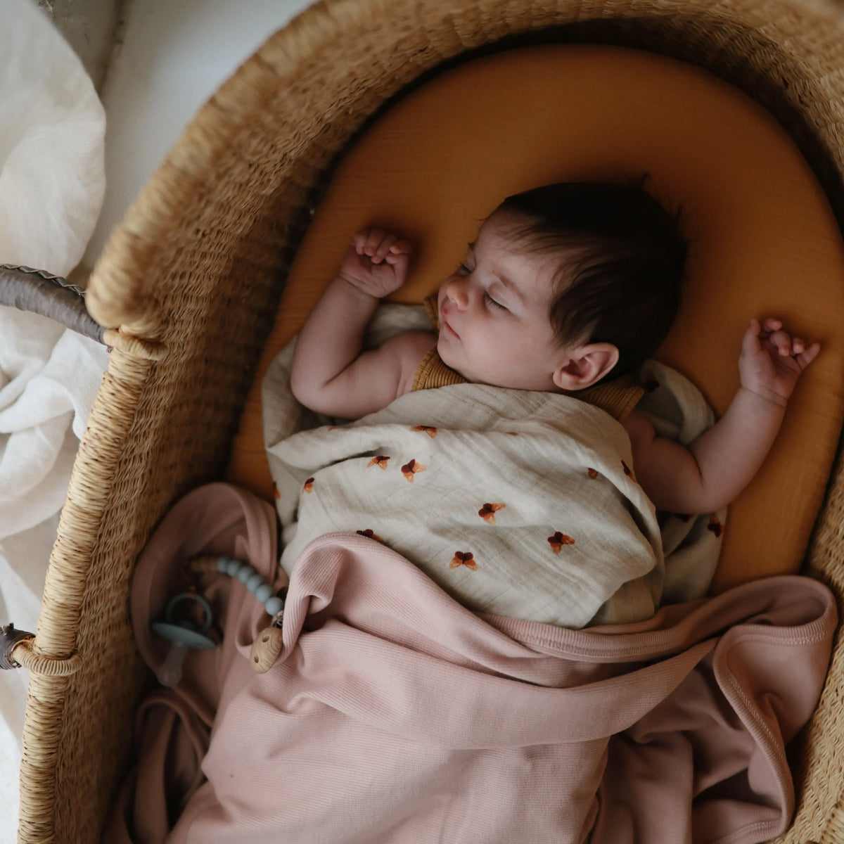 Organic Cotton Muslin Swaddle Blanket | Swaddle | The Baby Penguin