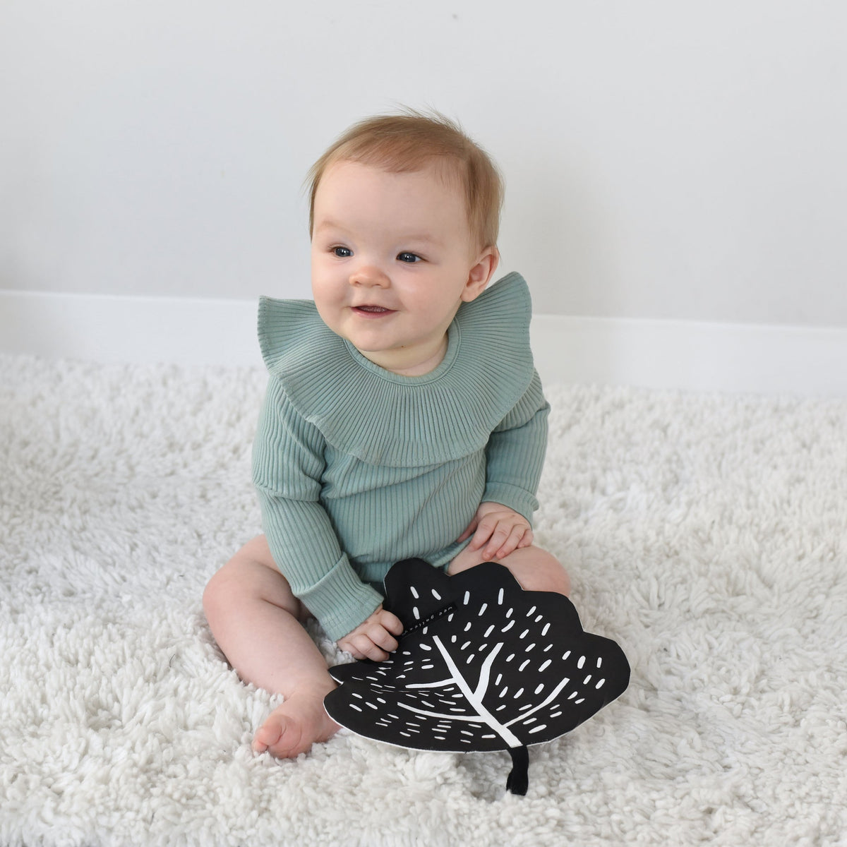 Organic Crinkle Toy - Leaf - The Baby Penguin