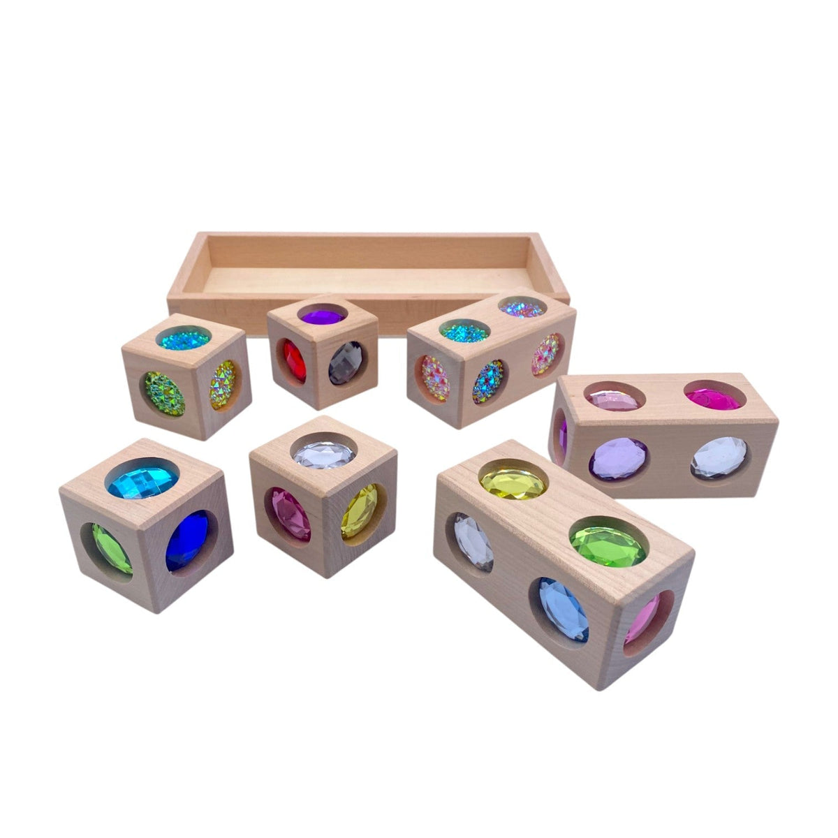 Style C four cubes and three rectangular gem blocks arranged outside the tray