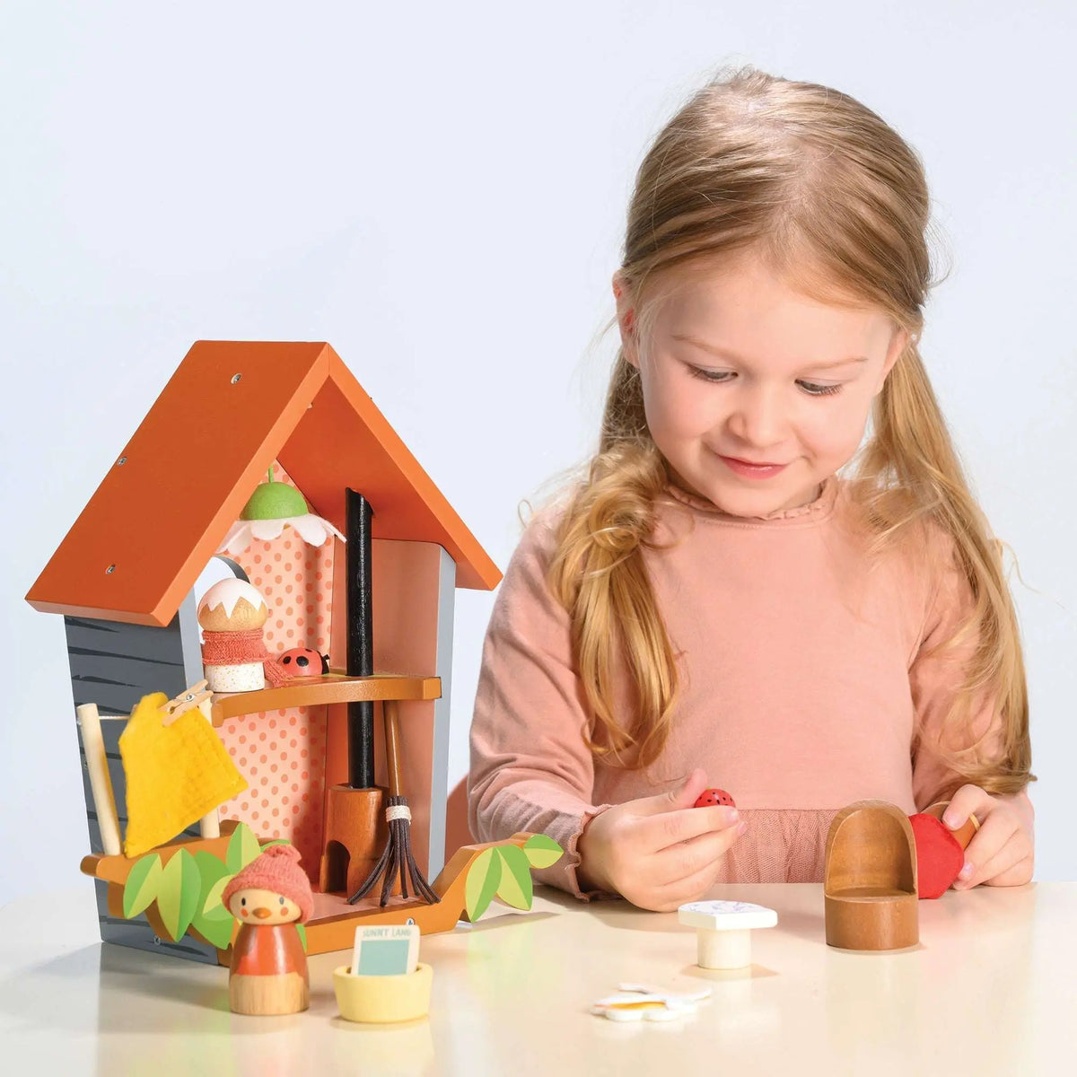 Tender Leaf Robin's Nest Box Wooden Bird Play Set