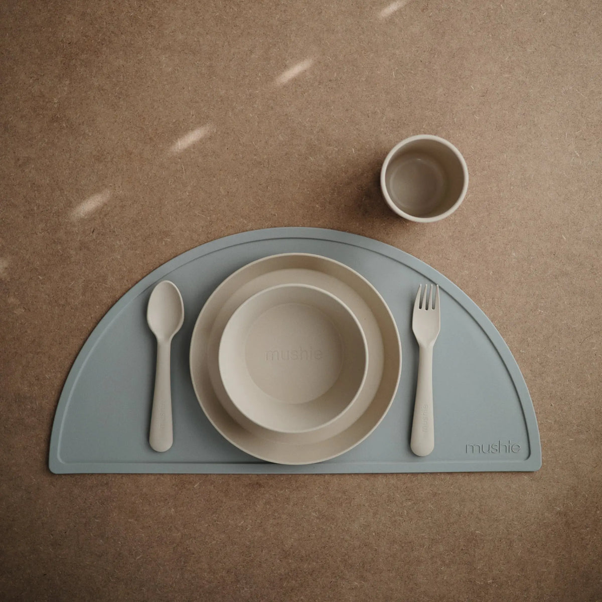 Round Dinnerware Plates | Dinnerware | The Baby Penguin