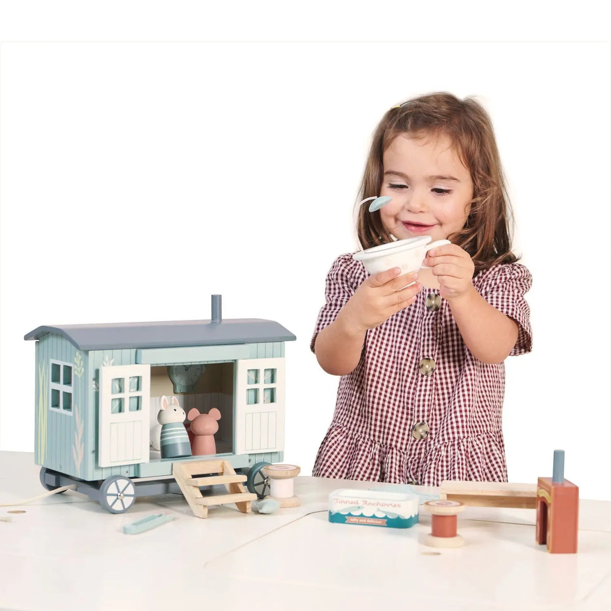 Tender Leaf Secret Meadow Shepherd's Hut Play Set