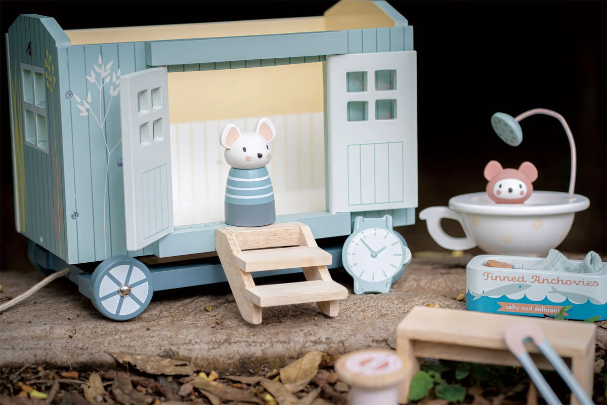 Tender Leaf Secret Meadow Shepherd's Hut Play Set