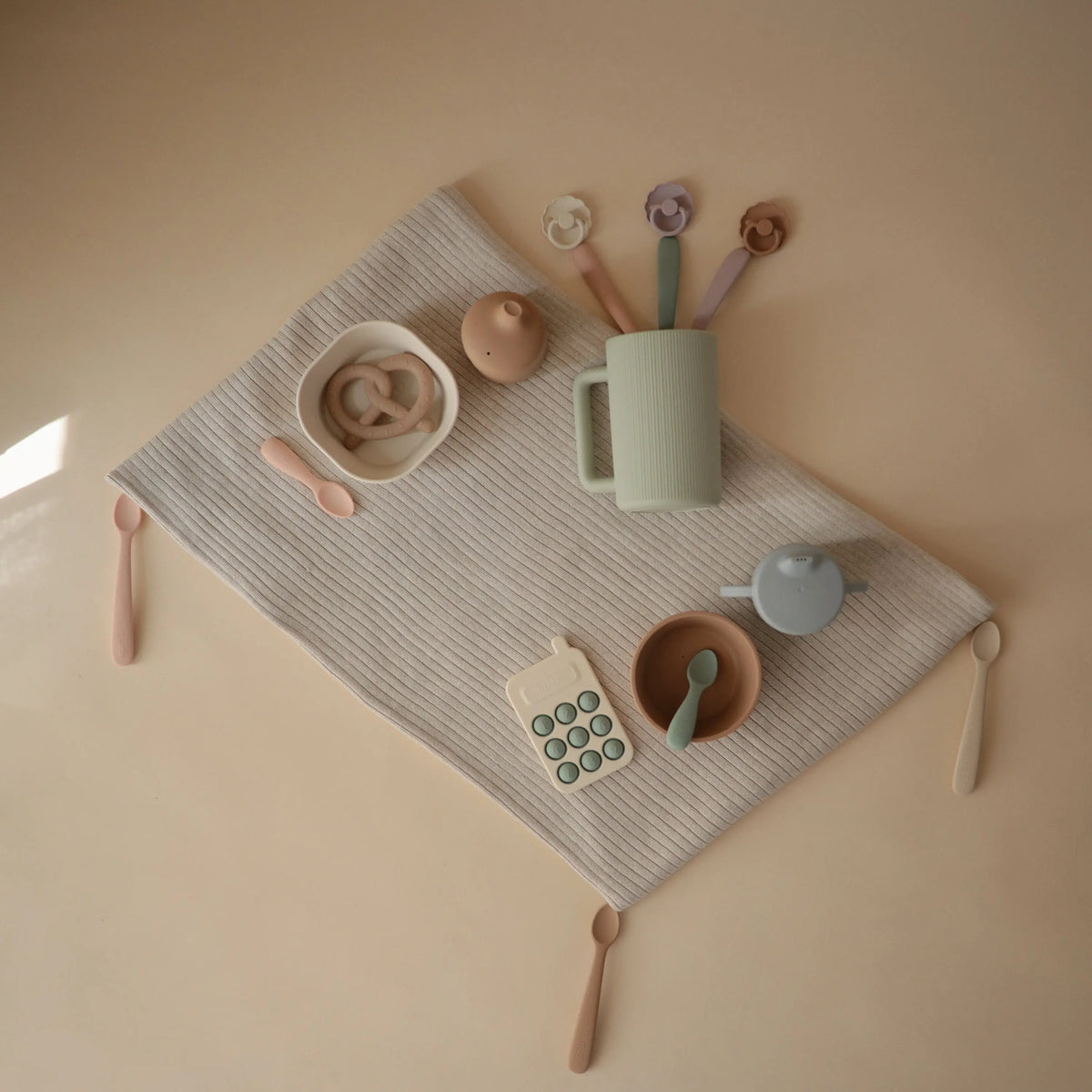 Silicone Feeding Spoons | silicone tableware | The Baby Penguin