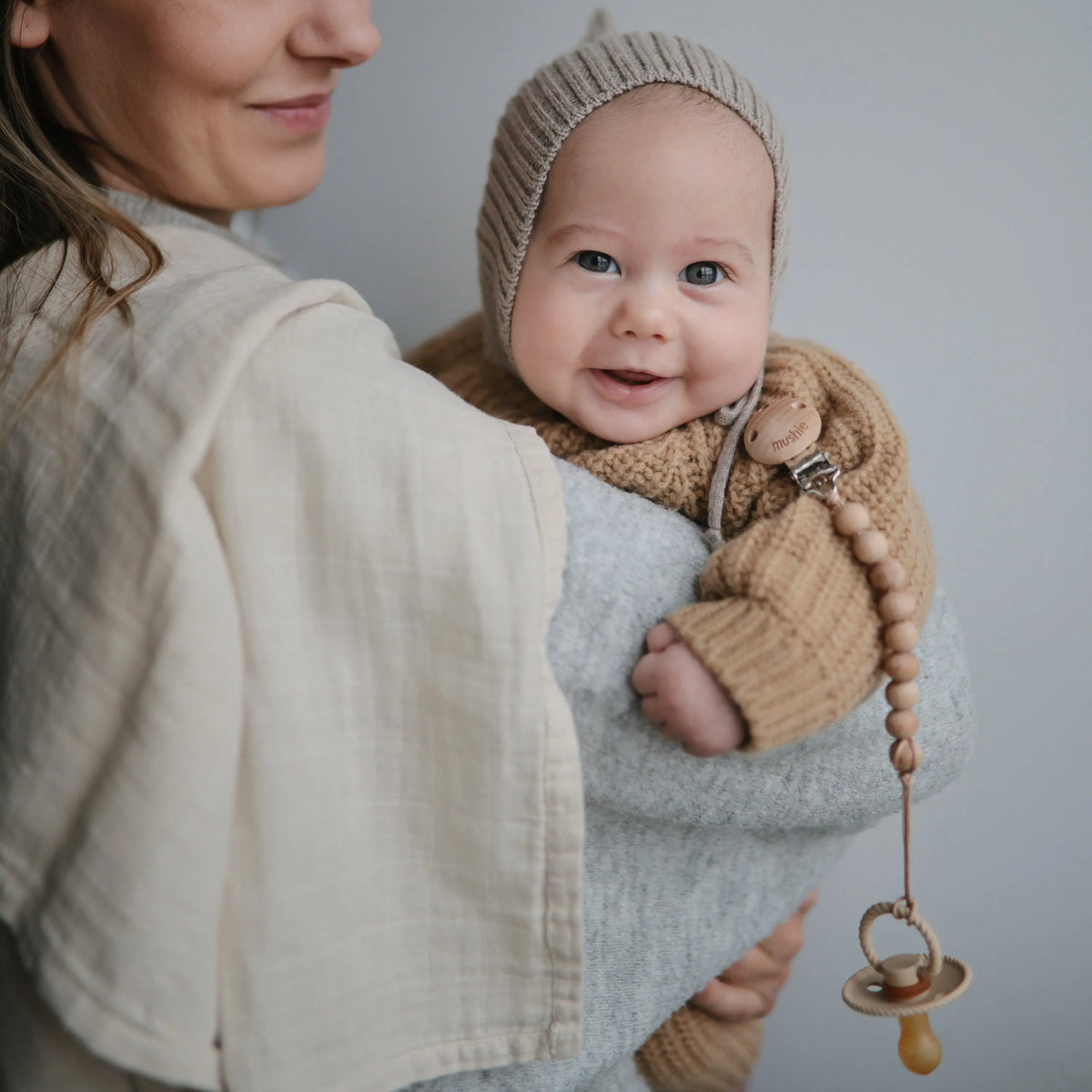 Silicone Pacifier Clip | Hera | Pacifier Clip | The Baby Penguin