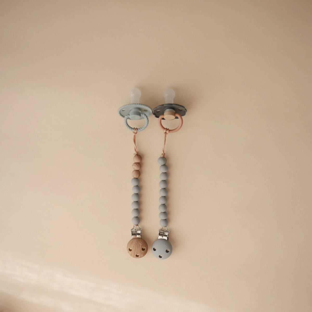Silicone Pacifier Clip | Hera | Pacifier Clip | The Baby Penguin