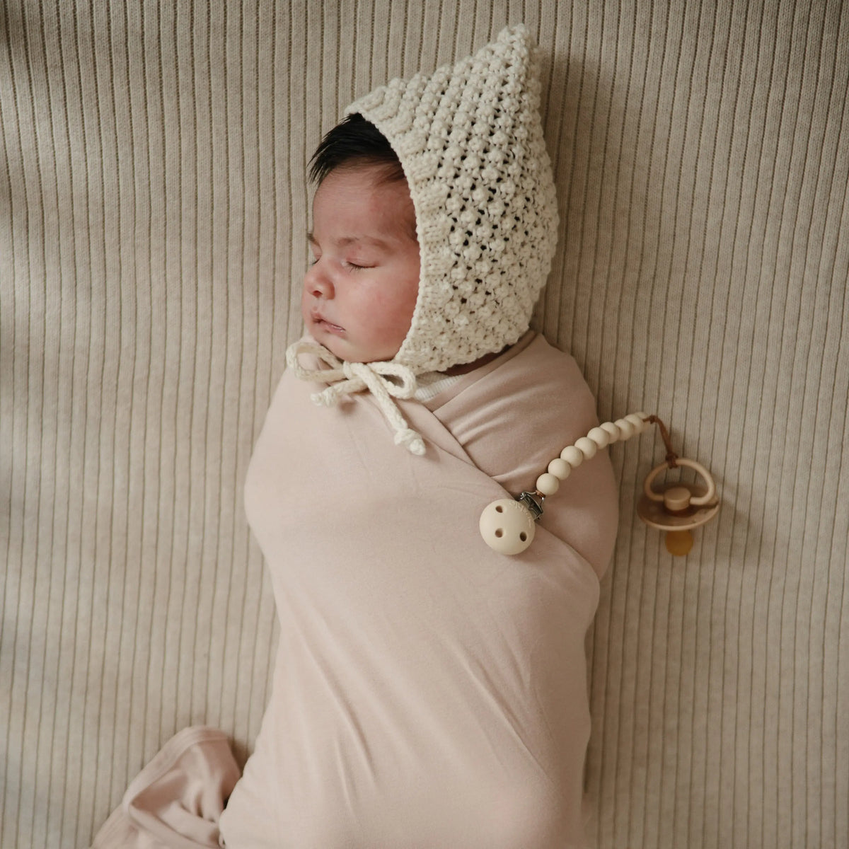 Silicone Pacifier Clip | Hera | Pacifier Clip | The Baby Penguin