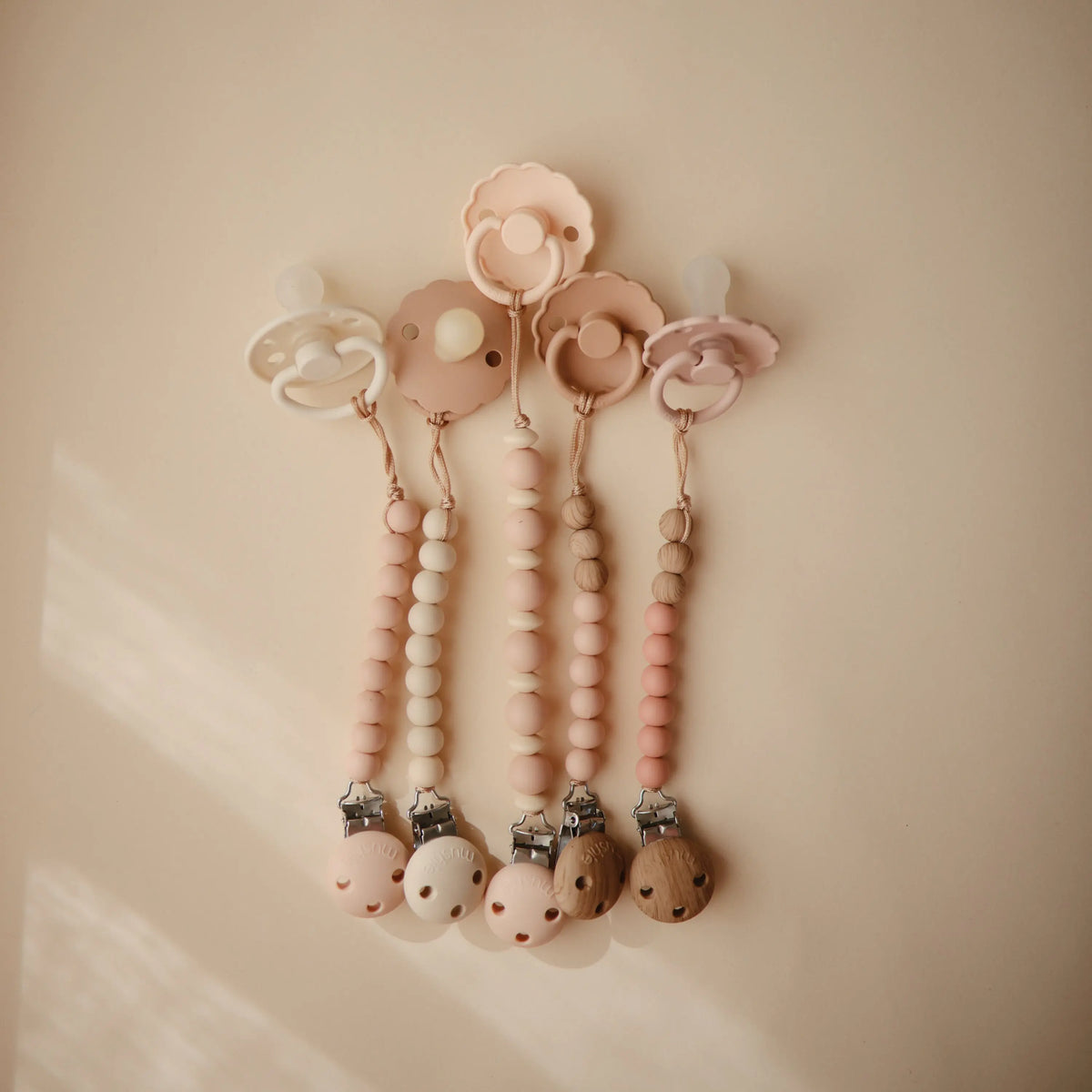 Silicone Pacifier Clip | Hera | Pacifier Clip | The Baby Penguin