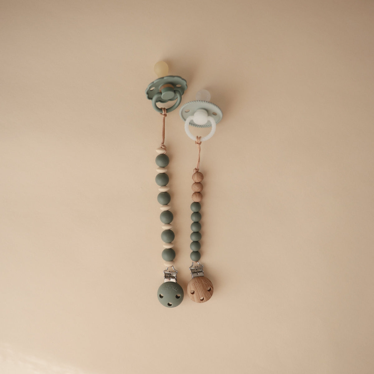 Silicone Pacifier Clip | Luna - The Baby Penguin