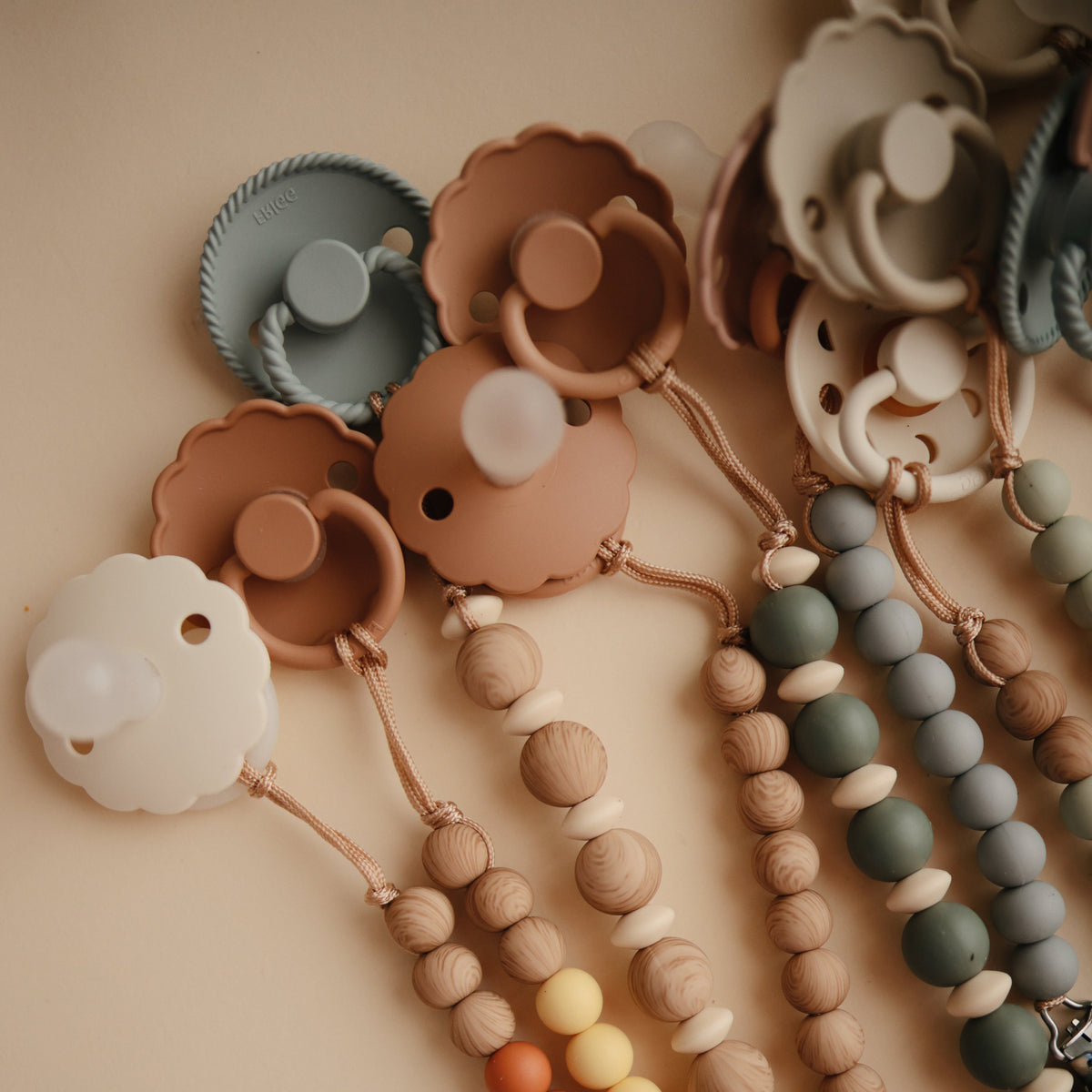 Silicone Pacifier Clip | Luna - The Baby Penguin