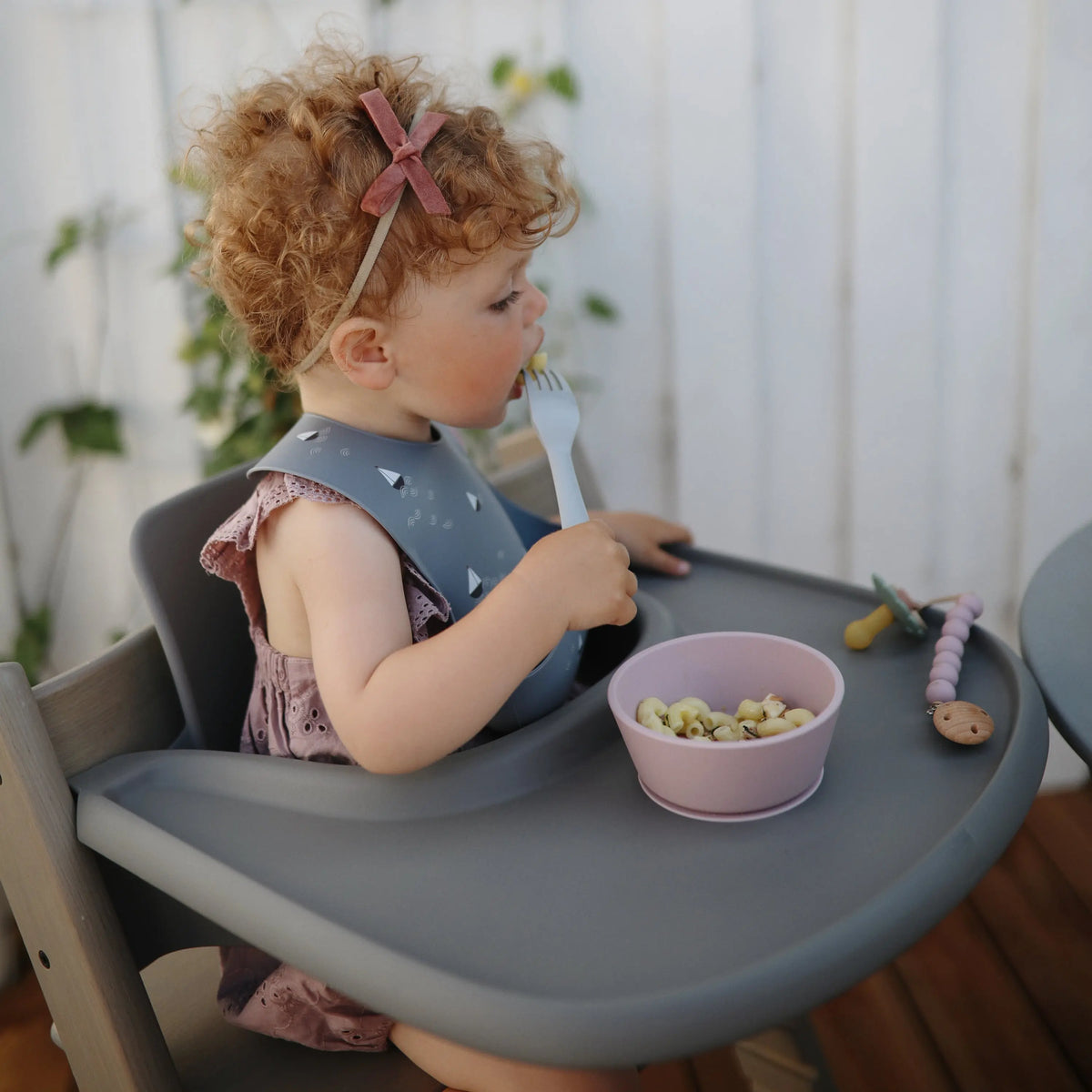 Silicone Suction Bowl | silicone tableware | The Baby Penguin