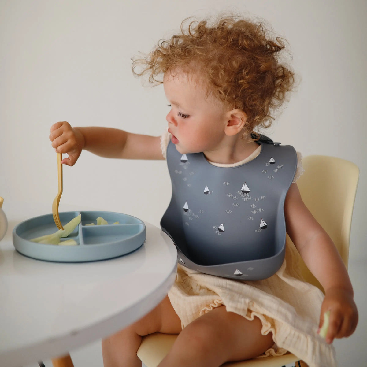 Silicone Suction Plate | silicone tableware | The Baby Penguin